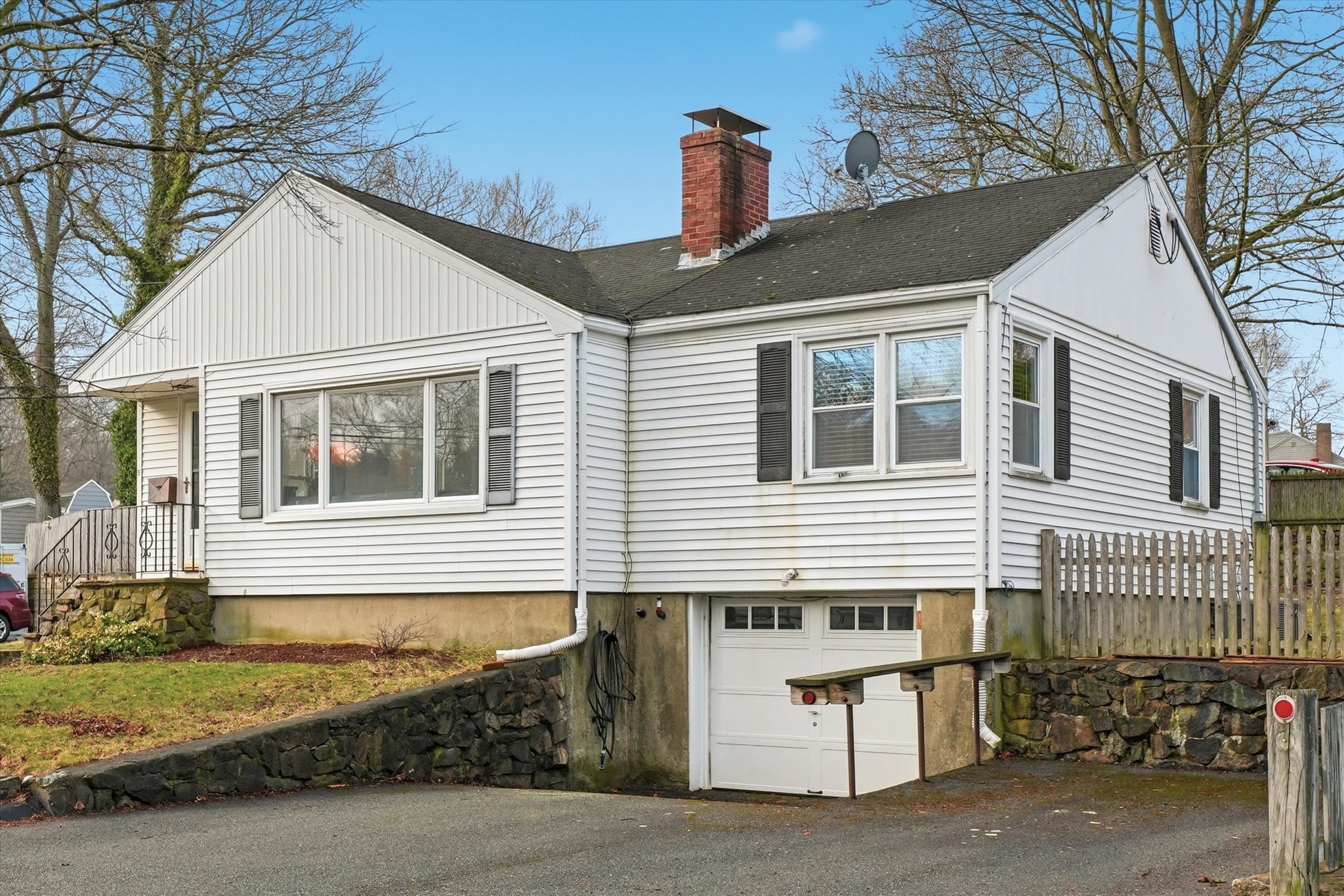 9 Pinewood Ave, Beverly, MA 01915