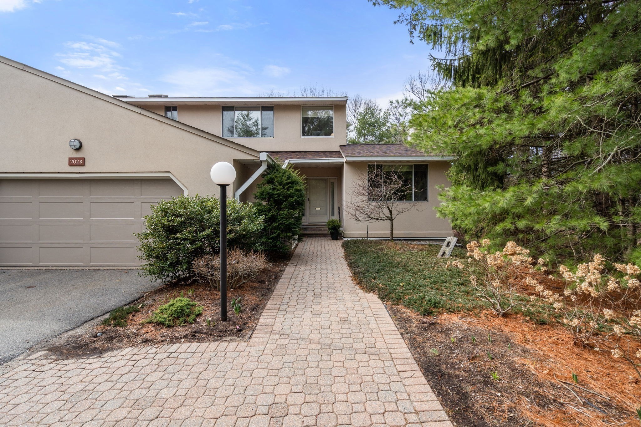 202 Allandale Road Unit B, West Roxbury, Boston, MA 02467