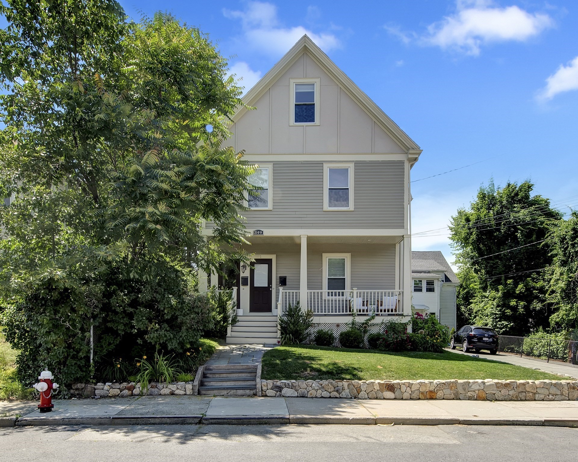 349 Linwood Ave Unit 1, Newton, MA 02460