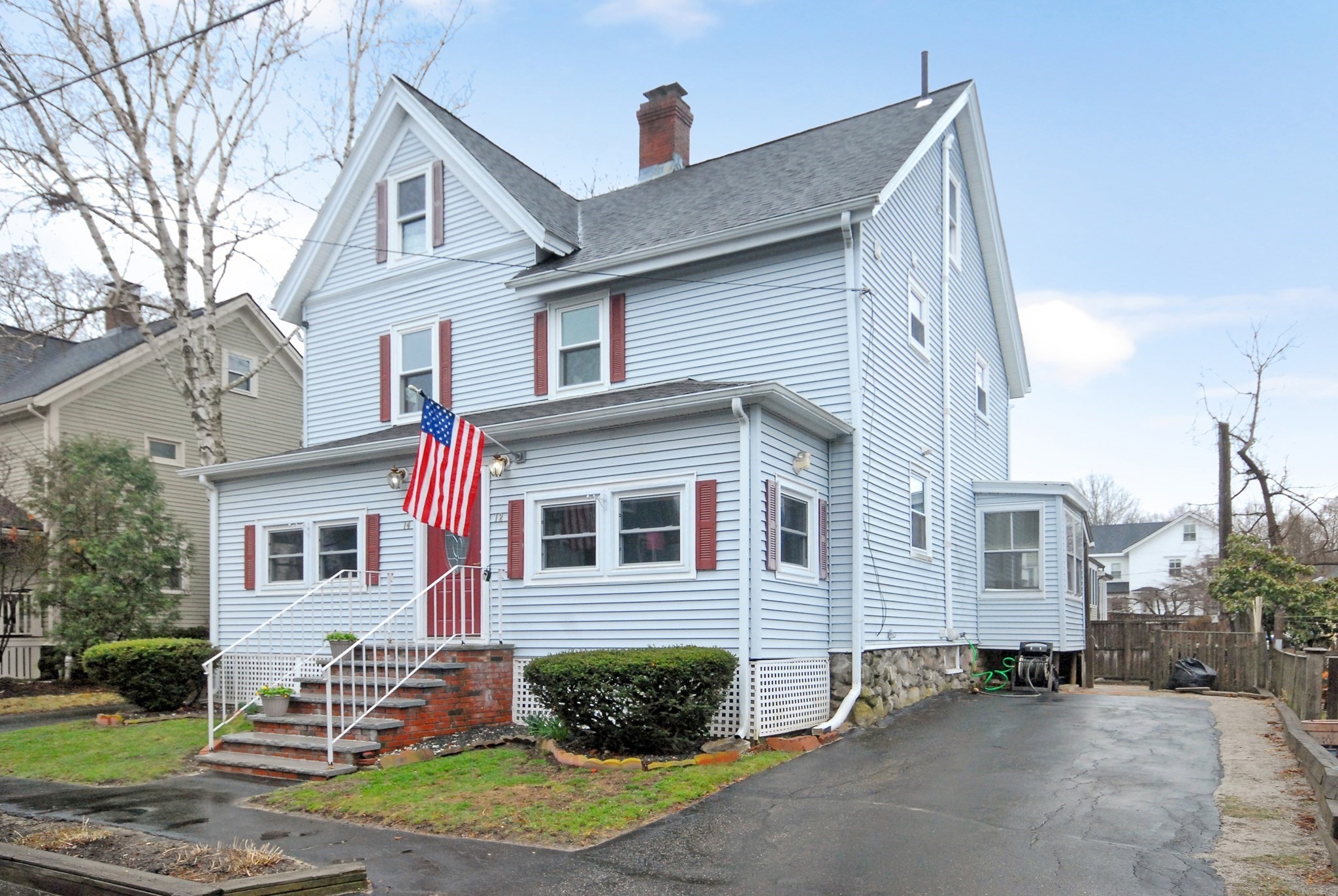 12 Willow St, Concord, MA 01742
