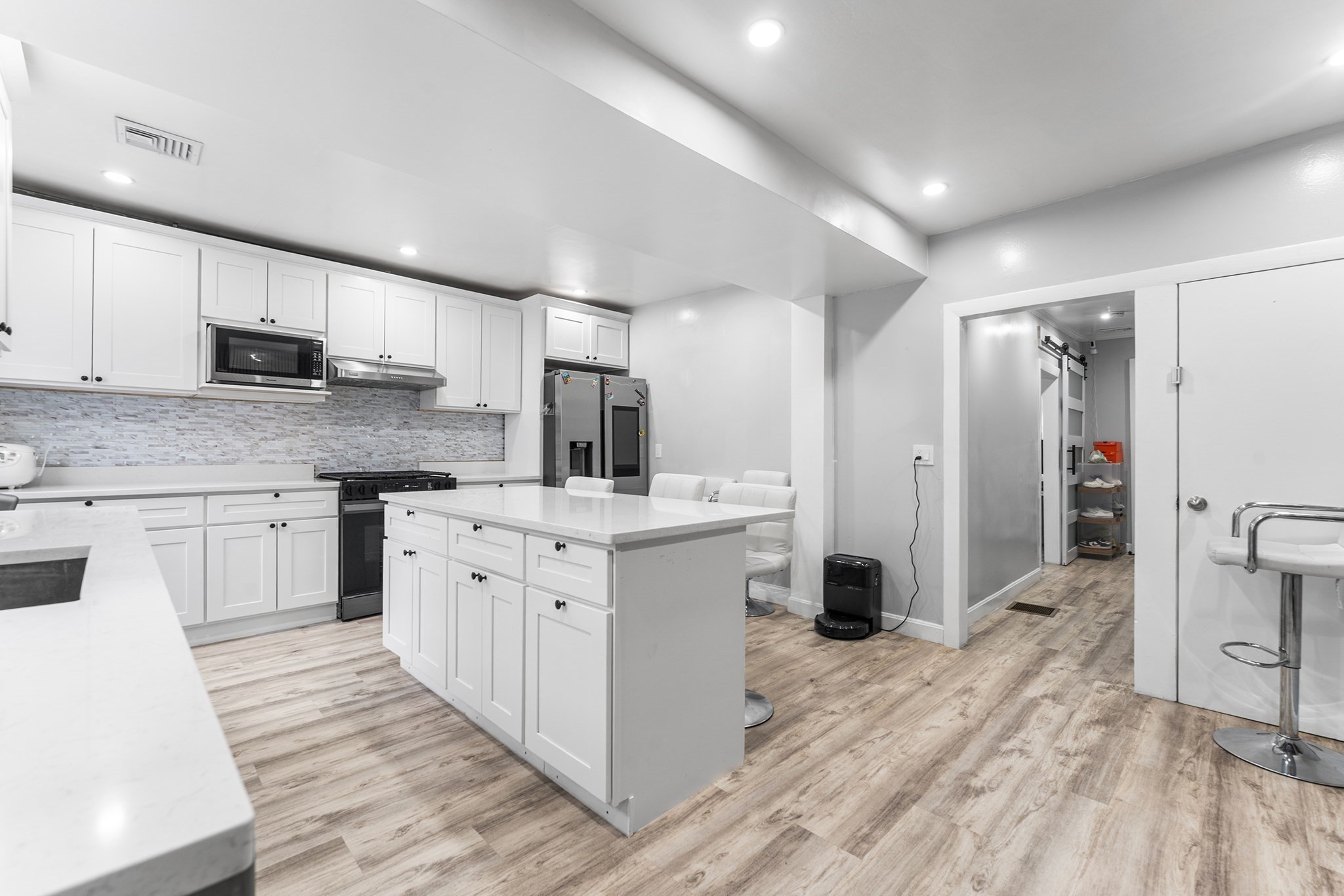 74 Leonard St, Dorchester, Boston, MA 02122