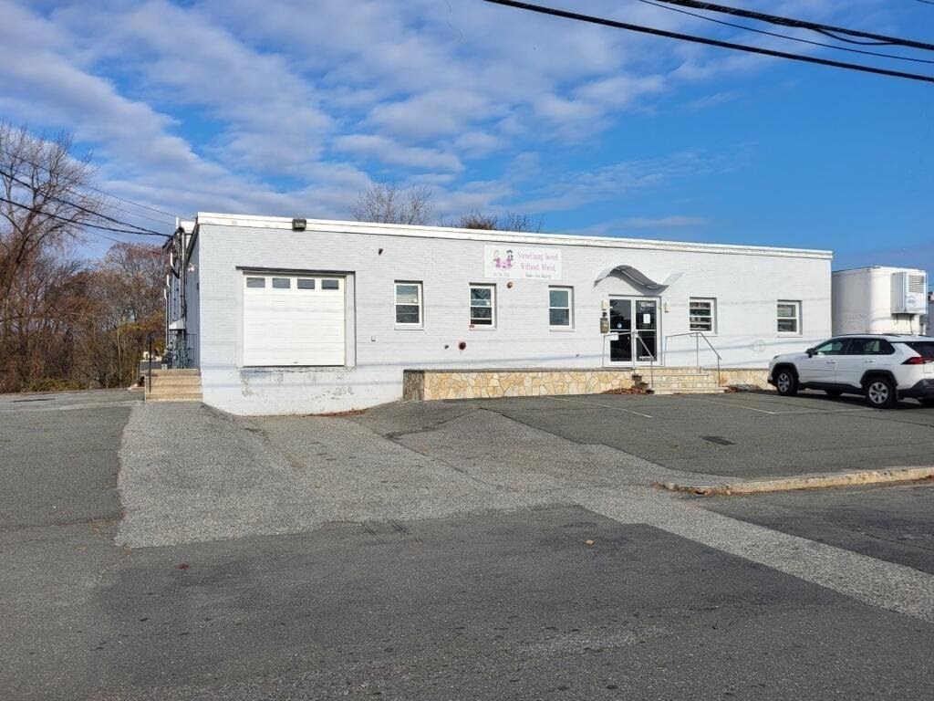 19 Sixth Road Unit C, Woburn, MA 01801