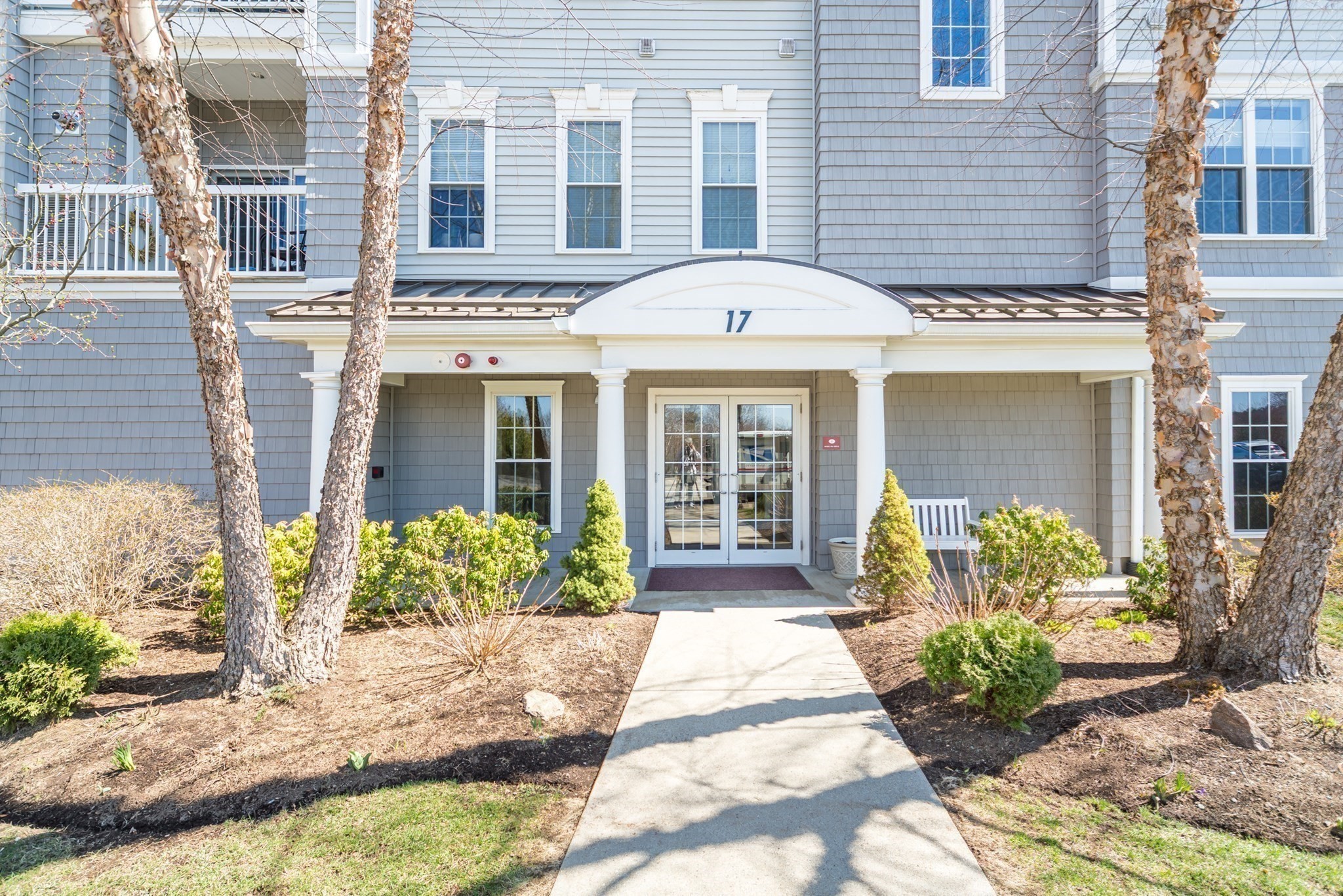 17 Morgan Drive Unit 204, Natick, MA 01760