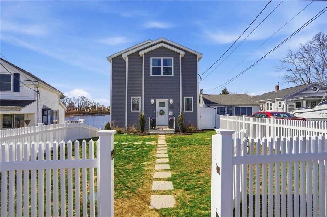86 Ocean View Ave, Swansea, MA 02777