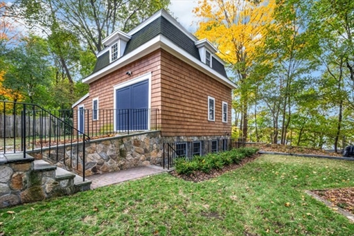 8 Pine St, Apt 4