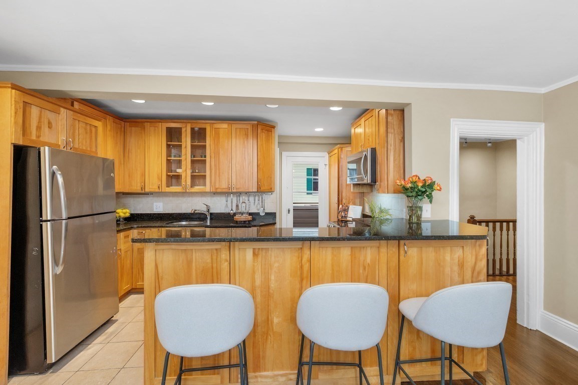 29 Sacramento St Unit 2, Cambridge, MA 02138 - Image 9