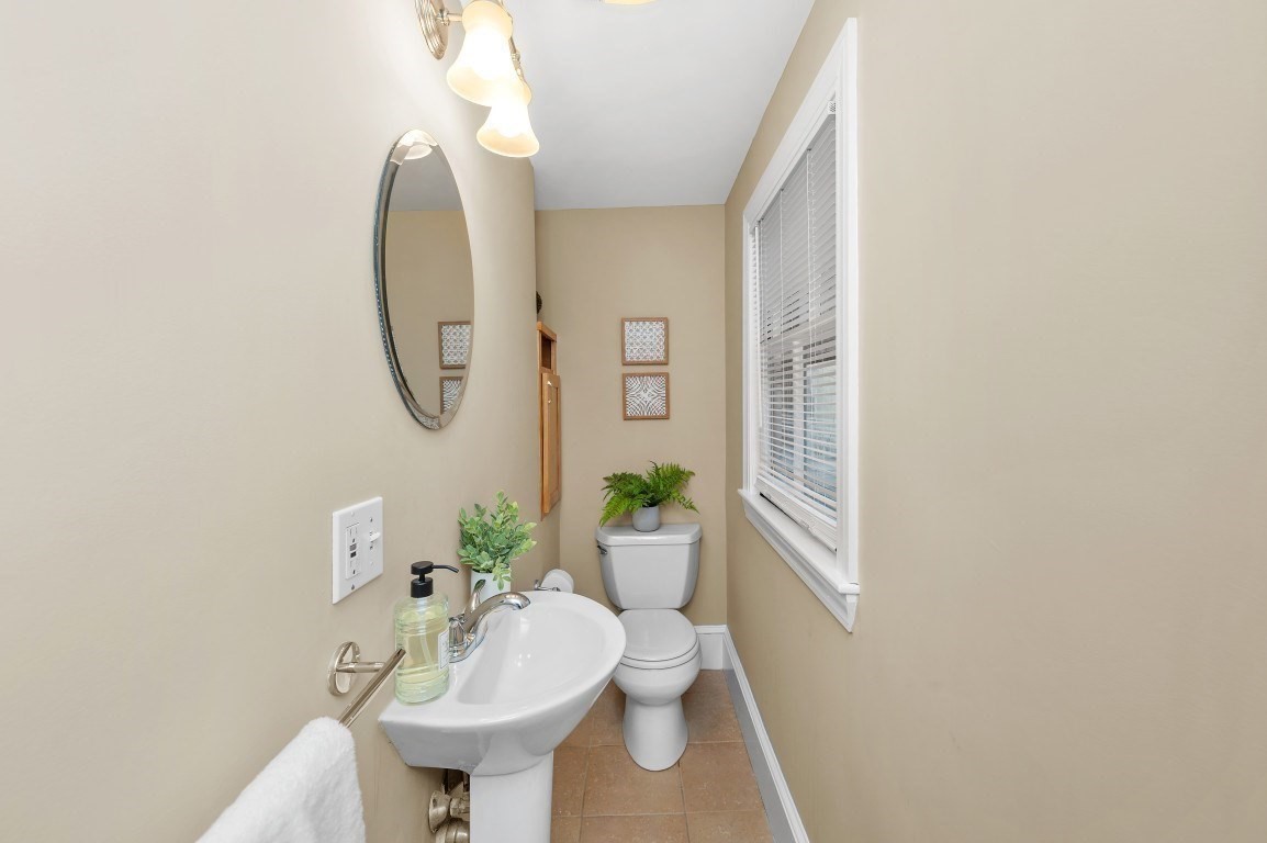 29 Sacramento St Unit 2, Cambridge, MA 02138 - Image 10