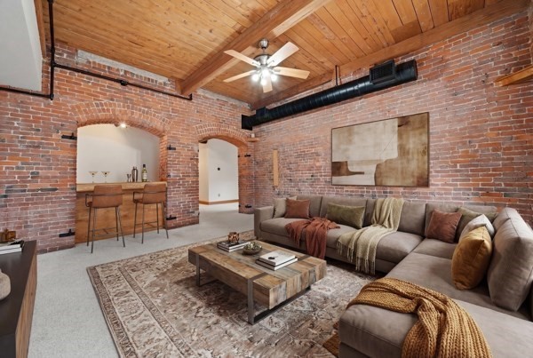 50 Rantoul St Unit 204, Beverly, MA 01915