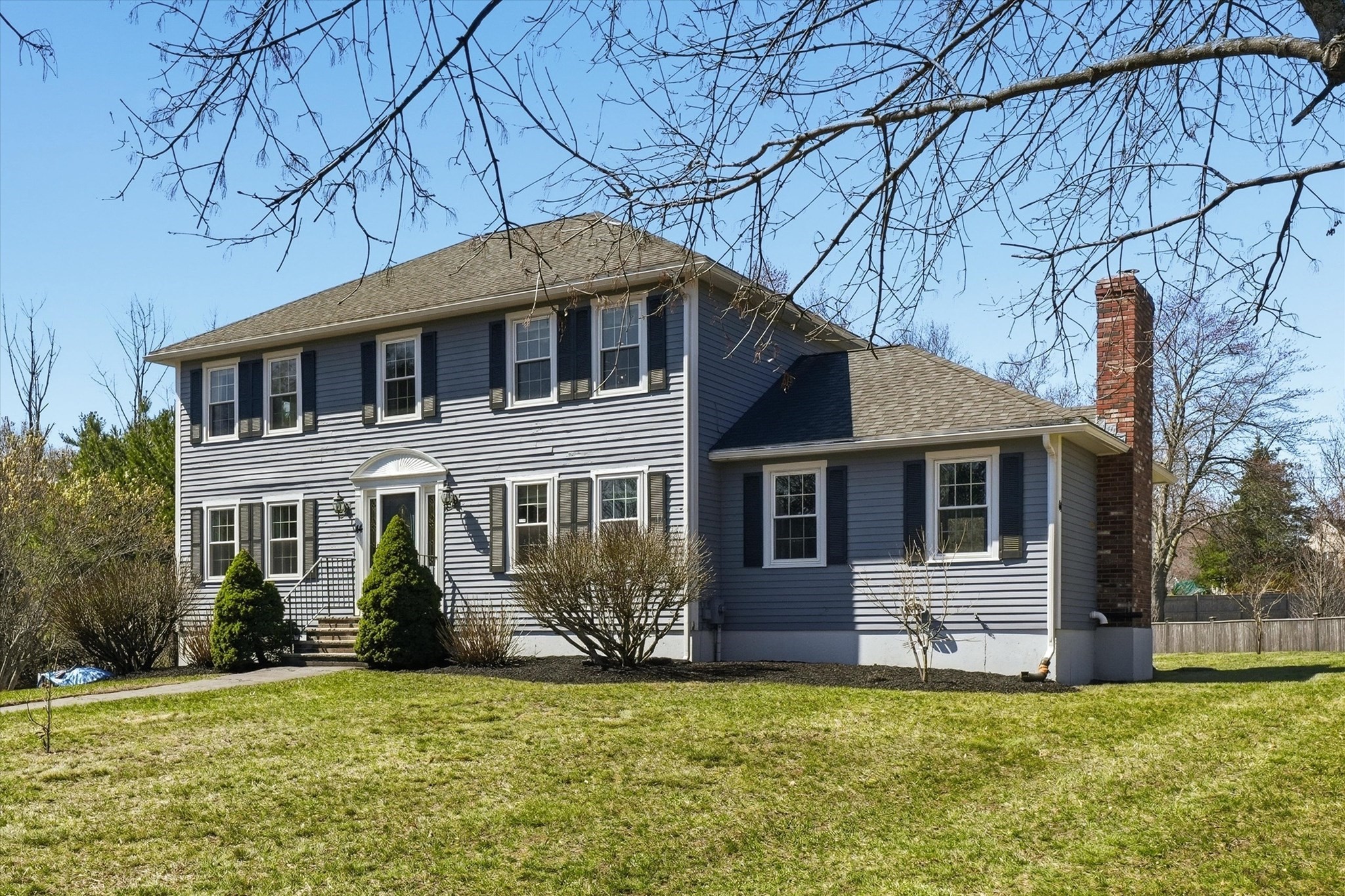 44 Wilshire Circle, Dracut, MA 01826