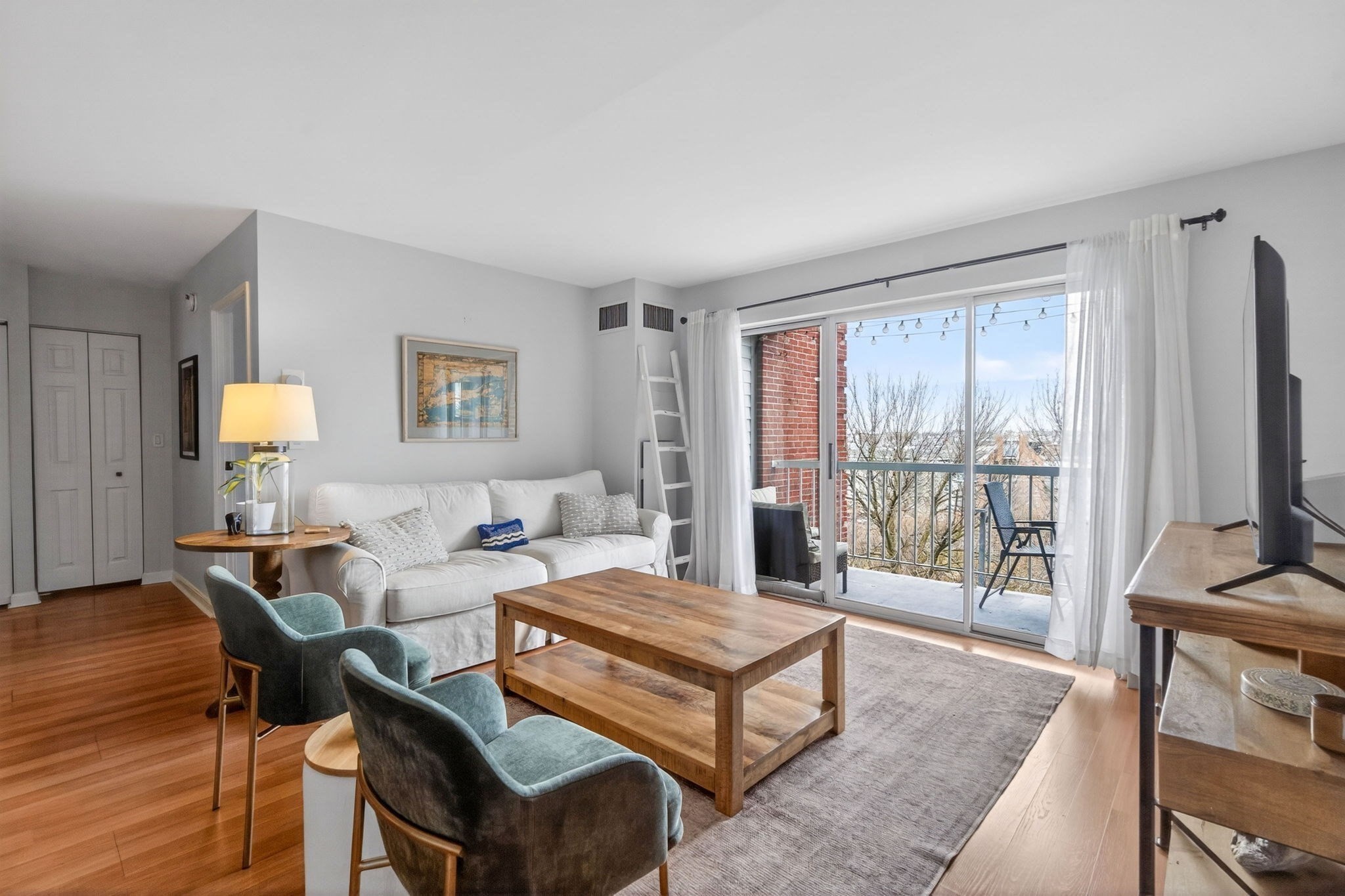 200 Captains Row Unit 408, Chelsea, MA 02150