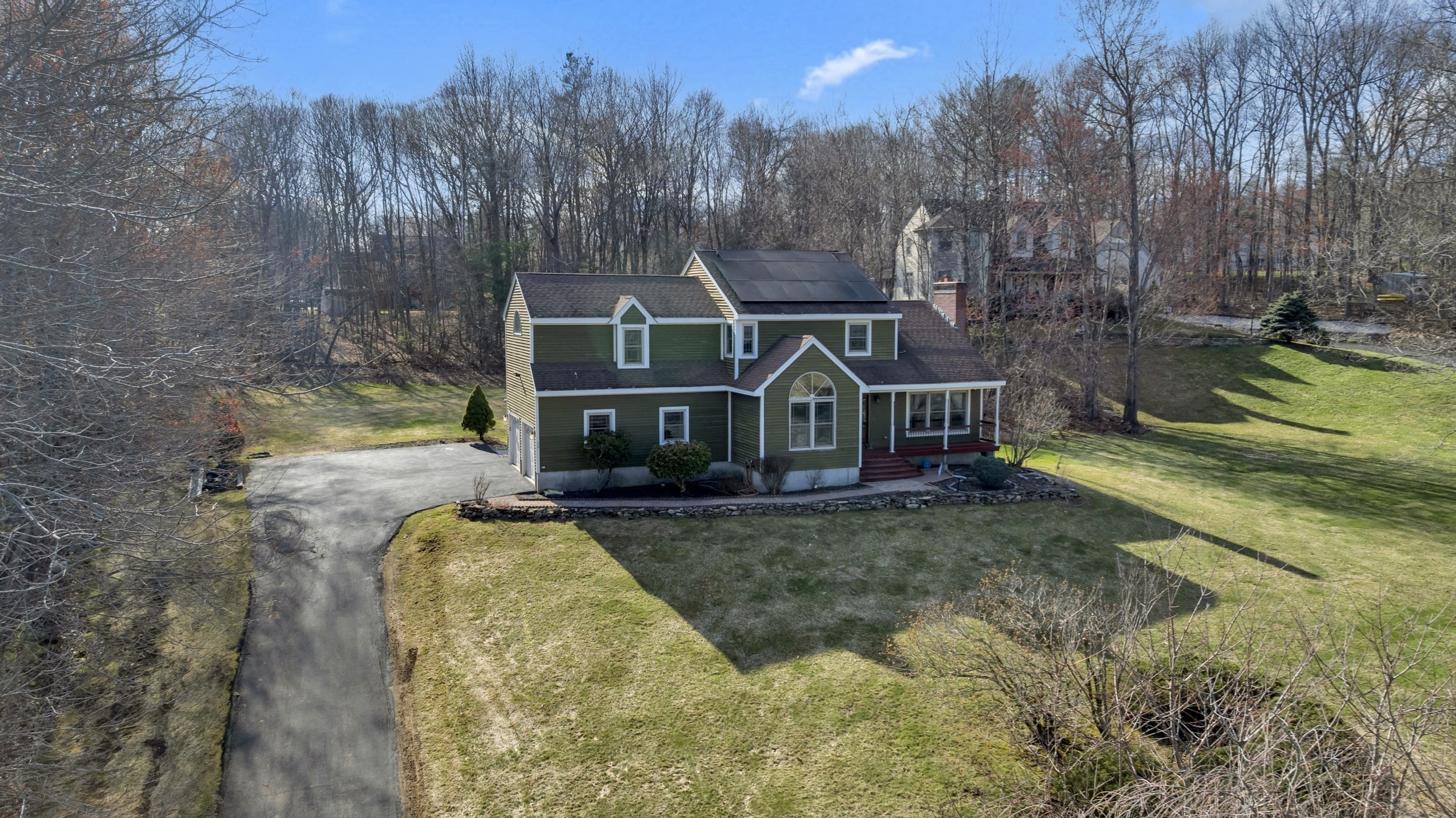 13 Stoneybrook Rd, Charlton, MA 01507