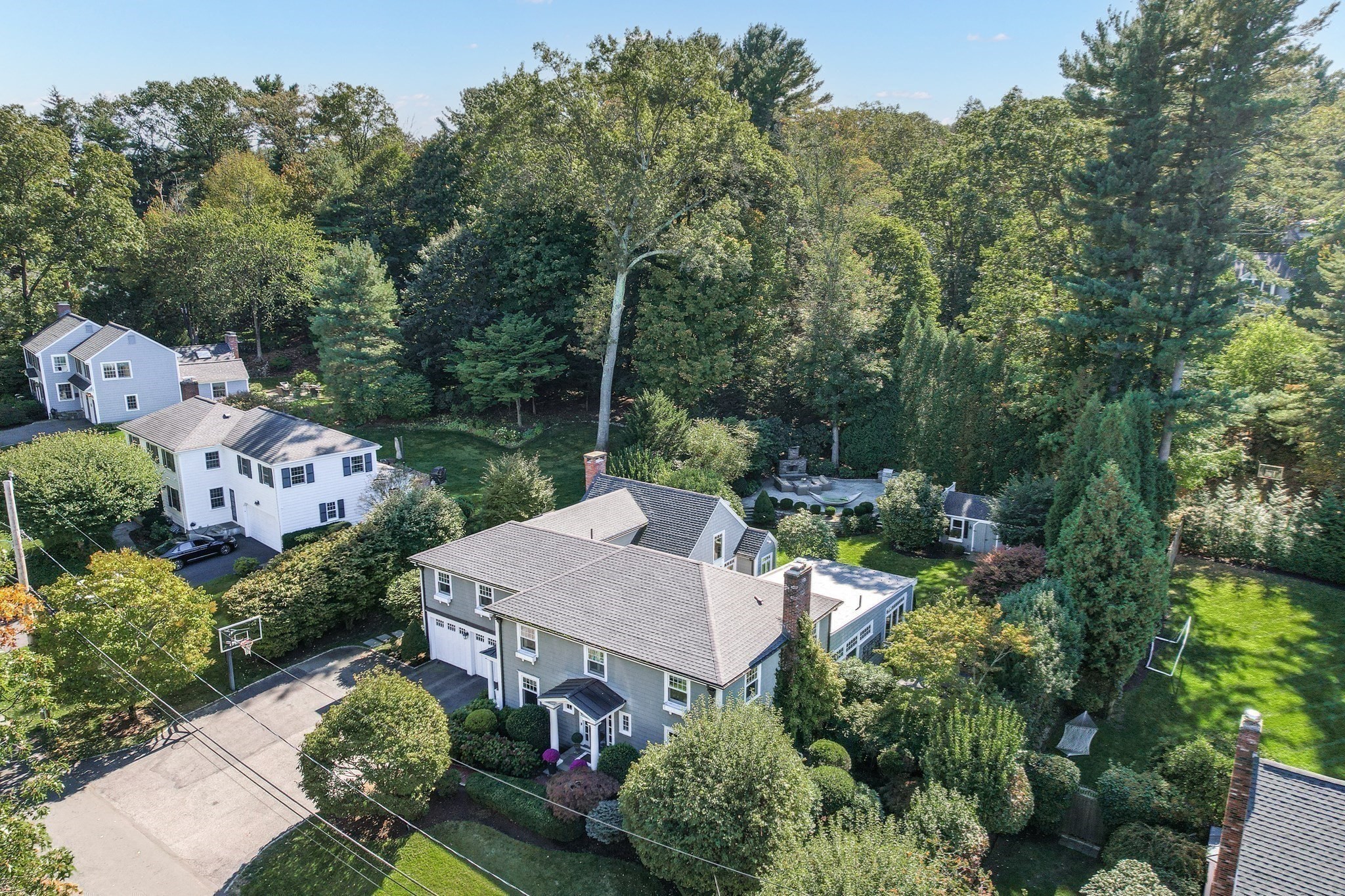 27 Radcliffe Rd, Wellesley, MA 02482