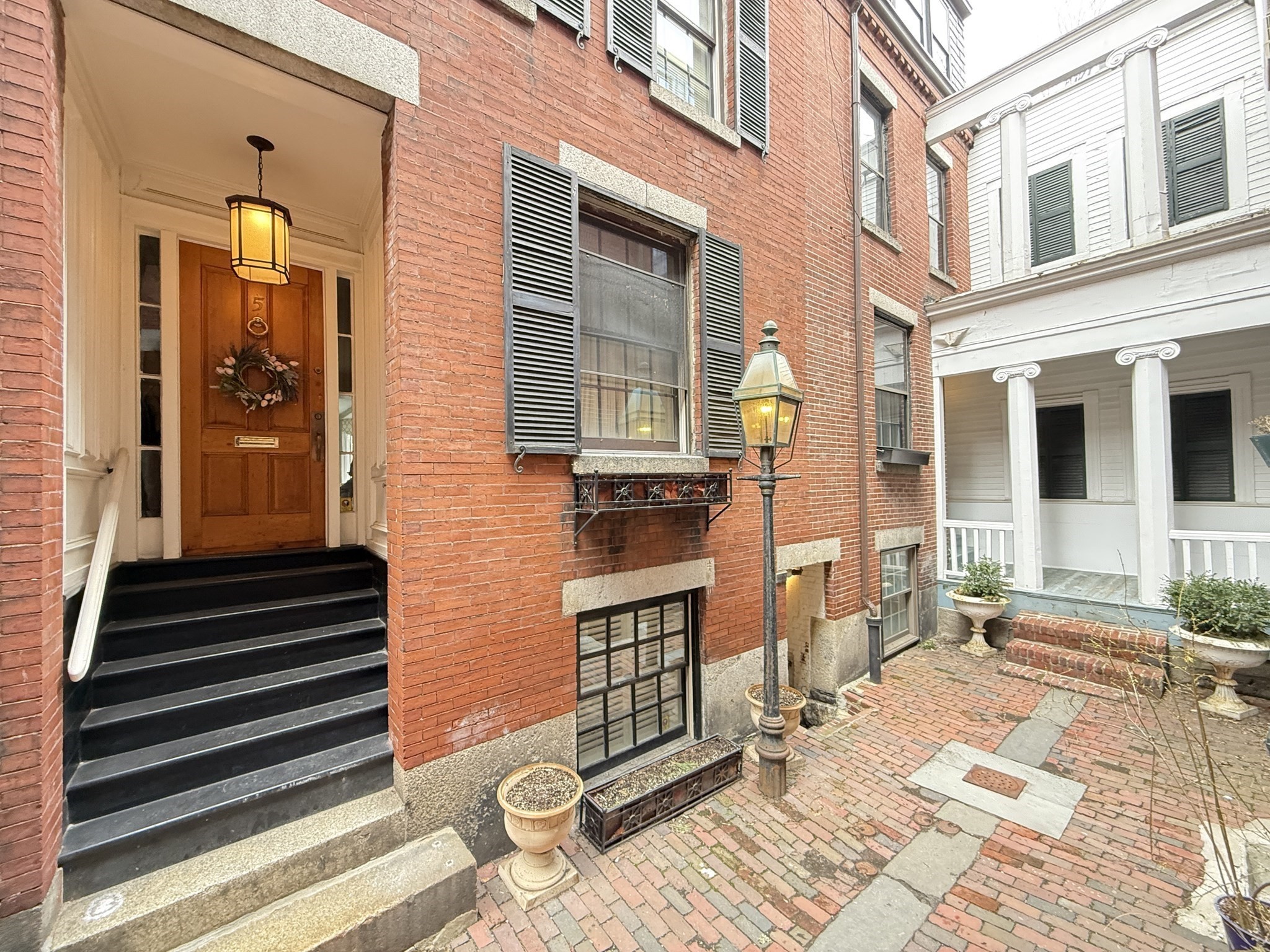 5 Rollins Place, Beacon Hill, Boston, MA 02114