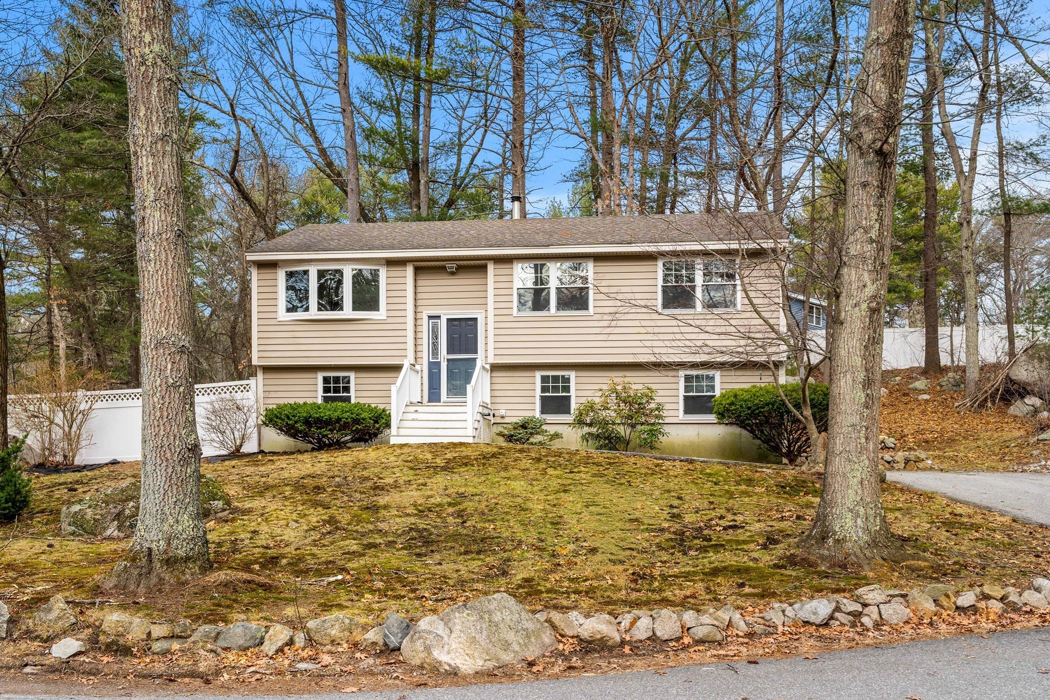 17 Ciccone Way, Billerica, MA 01821