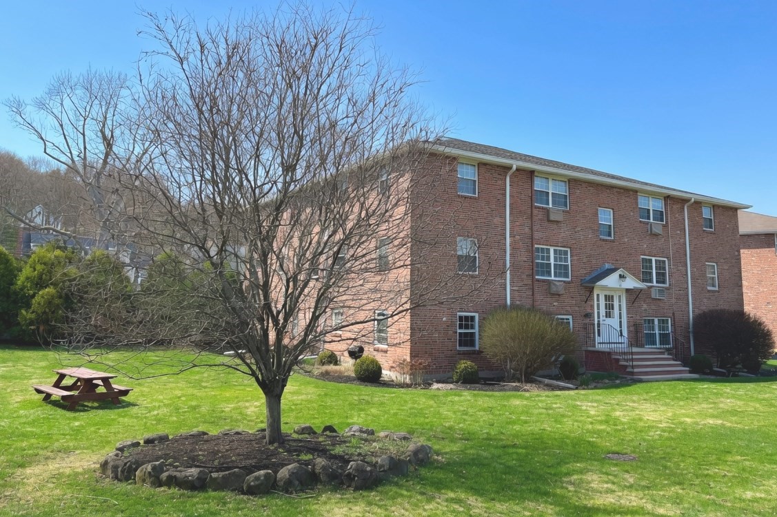 12 Colonial Village Drive Unit 12, Arlington, MA 02474
