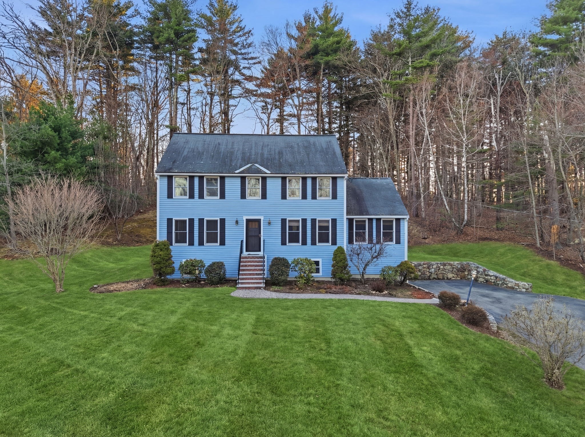 195 Farnum St, North Andover, MA 01845