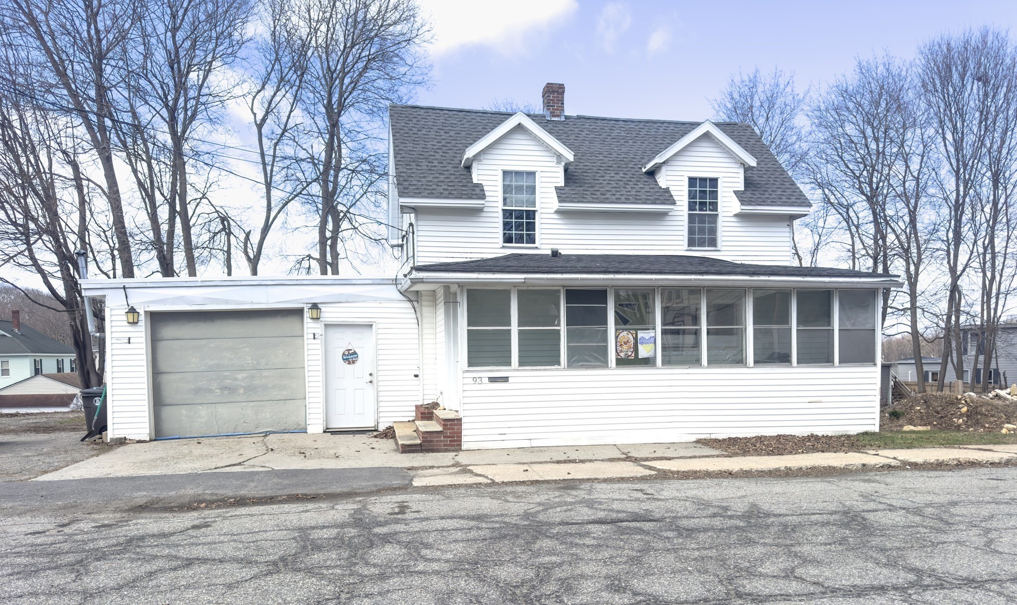 93 Greenwood St, Gardner, MA 01440