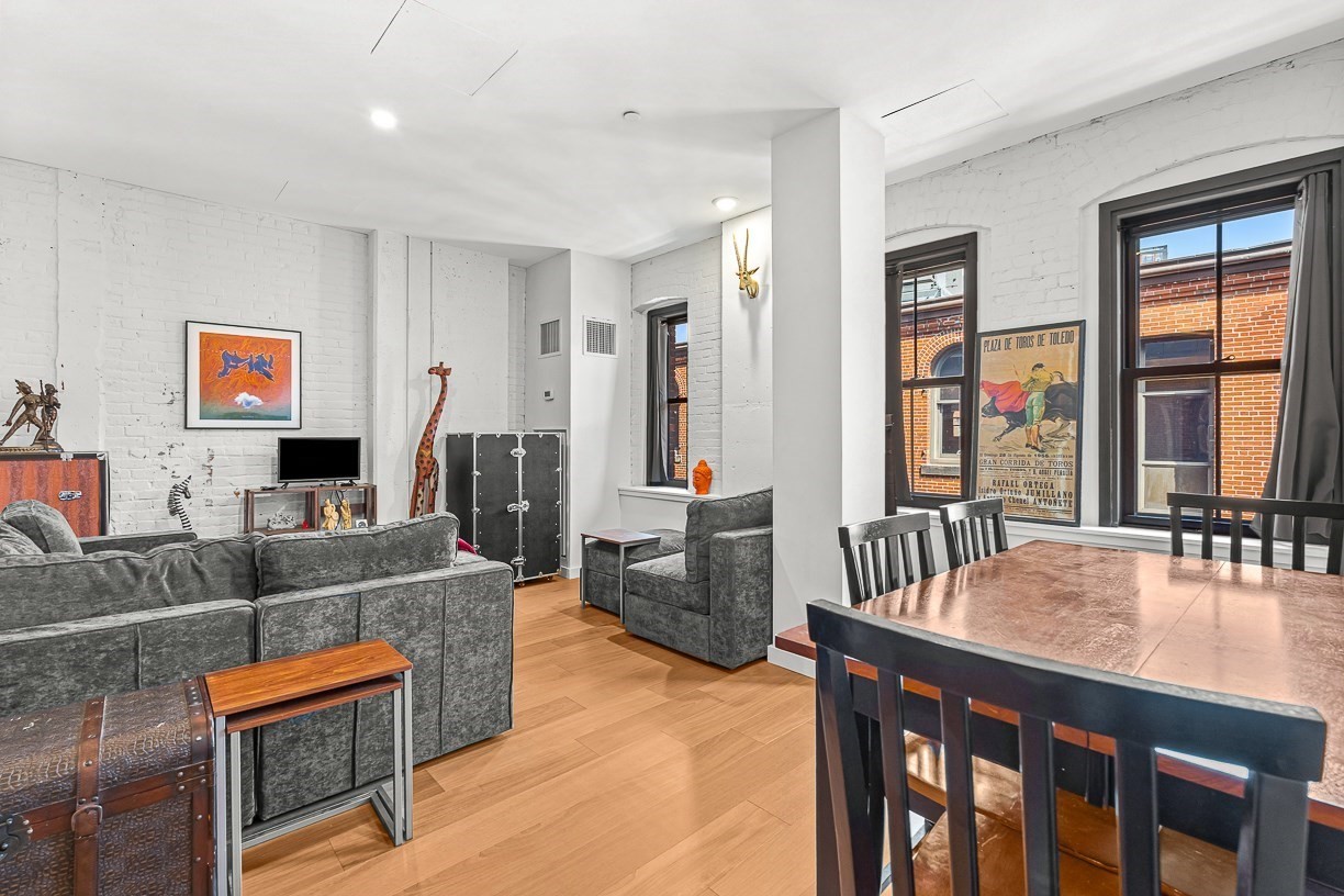 346 Congress St Unit 514, Seaport, Boston, MA 02210