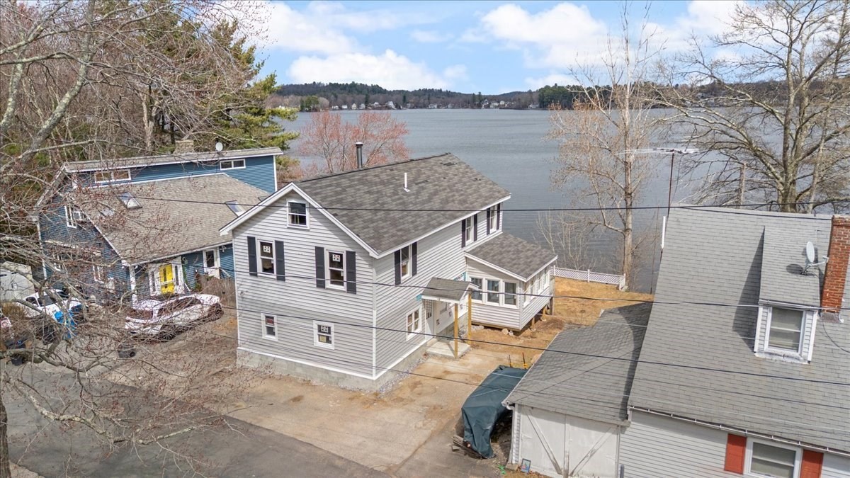 12 Shore Rd, Merrimac, MA 01860