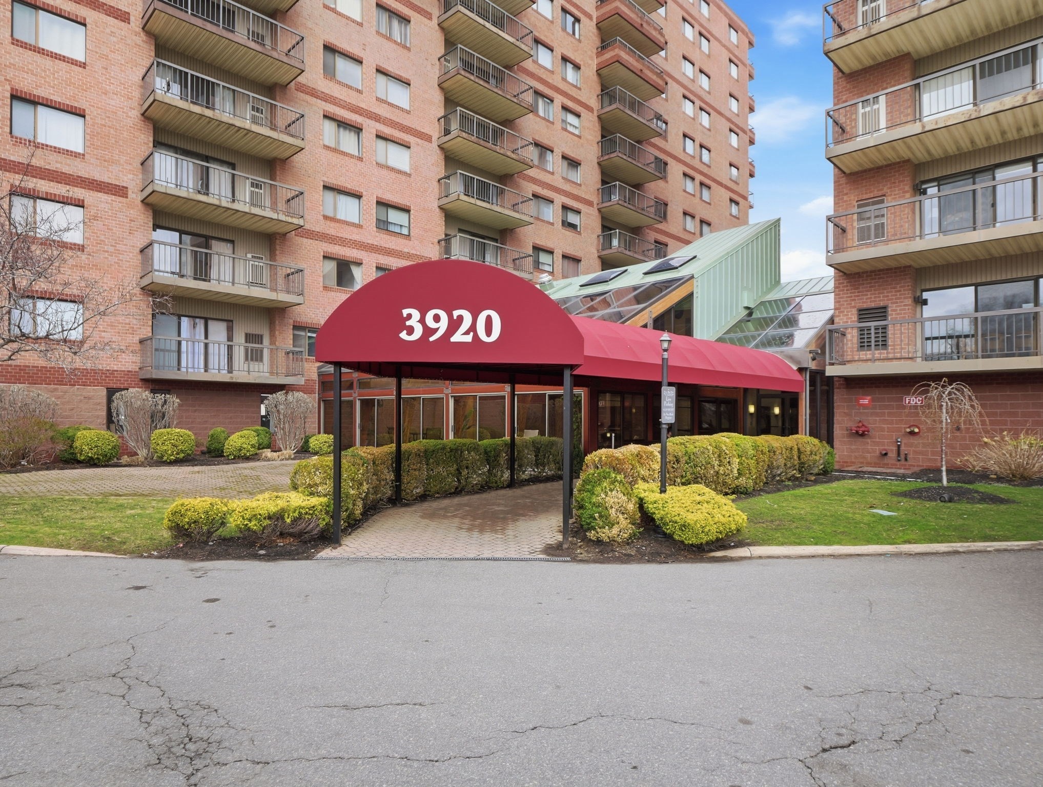 3920 Mystic Valley Pkwy Unit 423, Medford, MA 02155