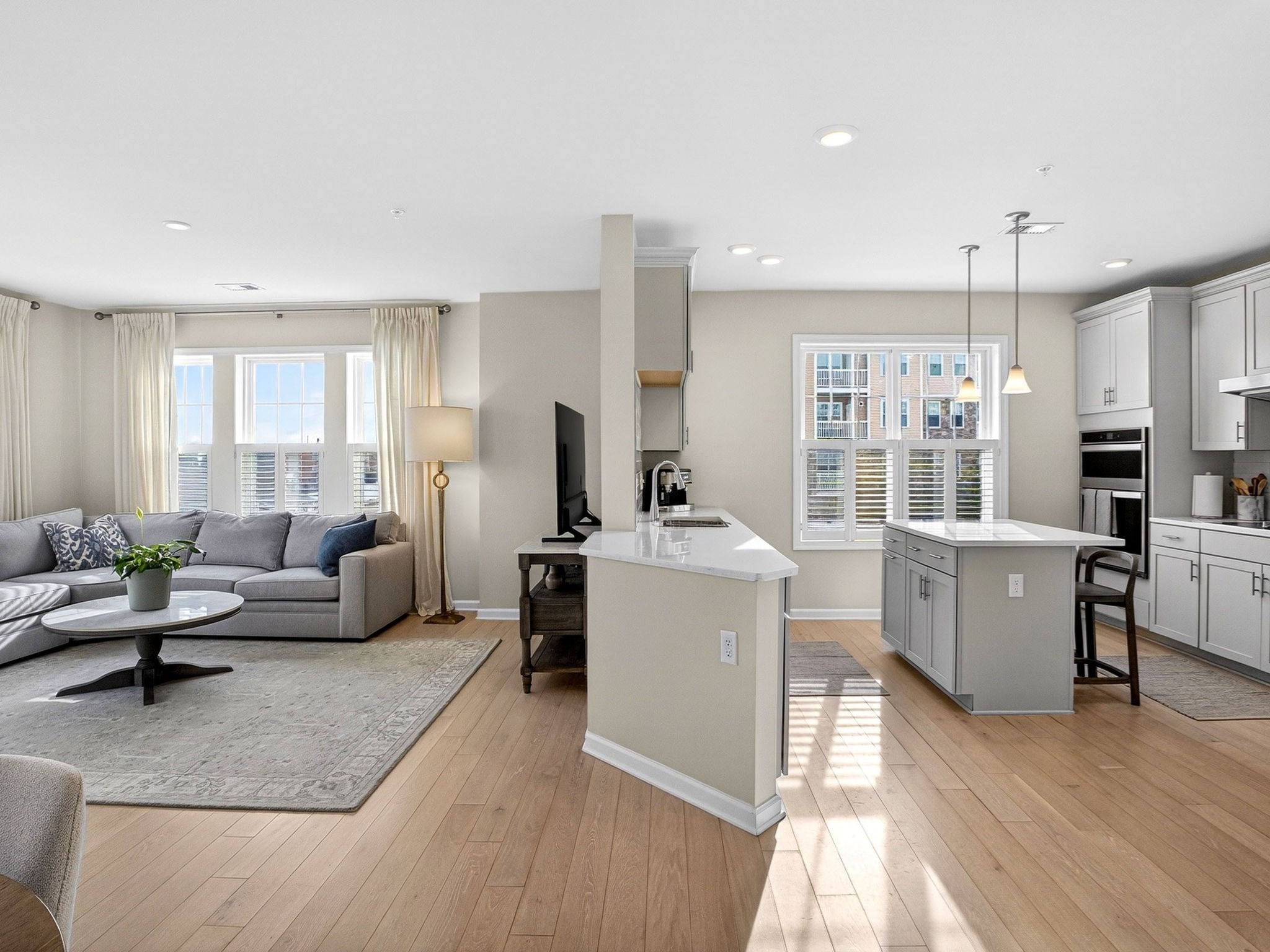 4 Peters Farm Way Unit 206, Westborough, MA 01581