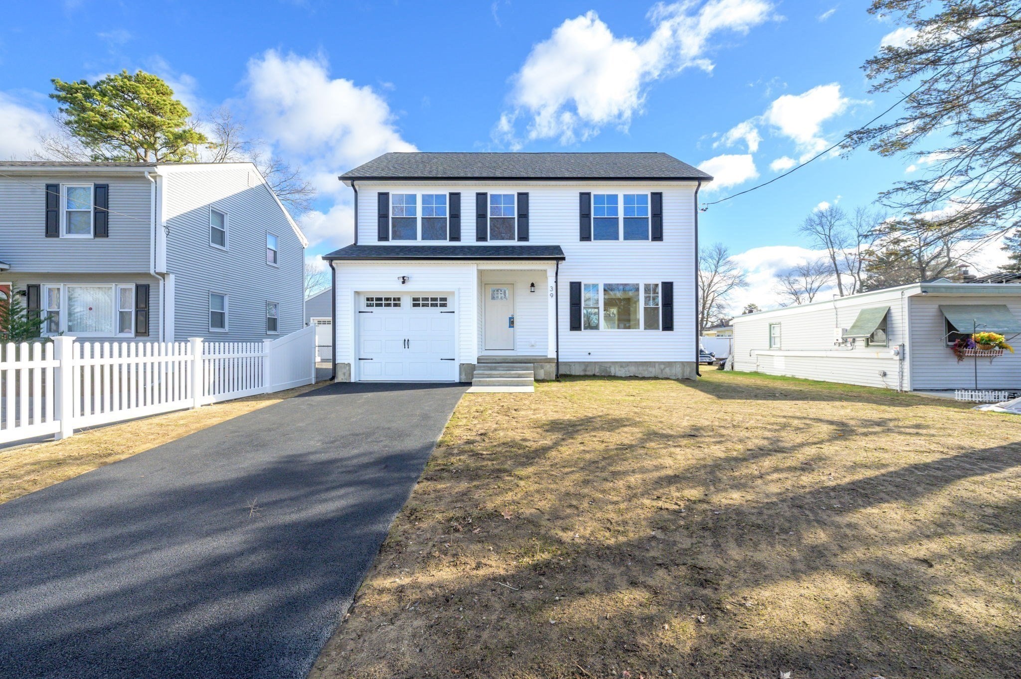 39 Wallace, Springfield, MA 01119