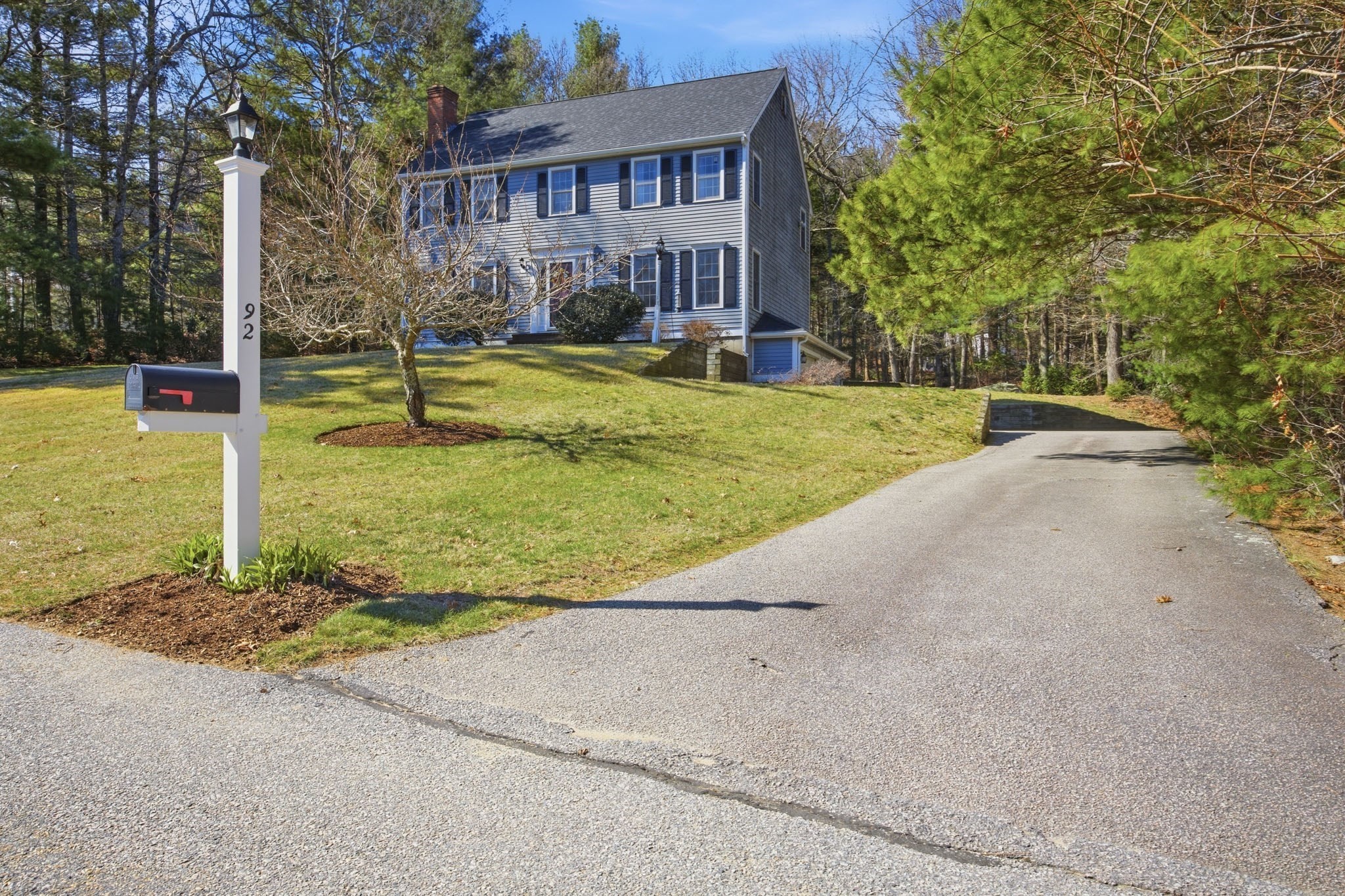 92 Ocean Hill Dr, Kingston, MA 02364