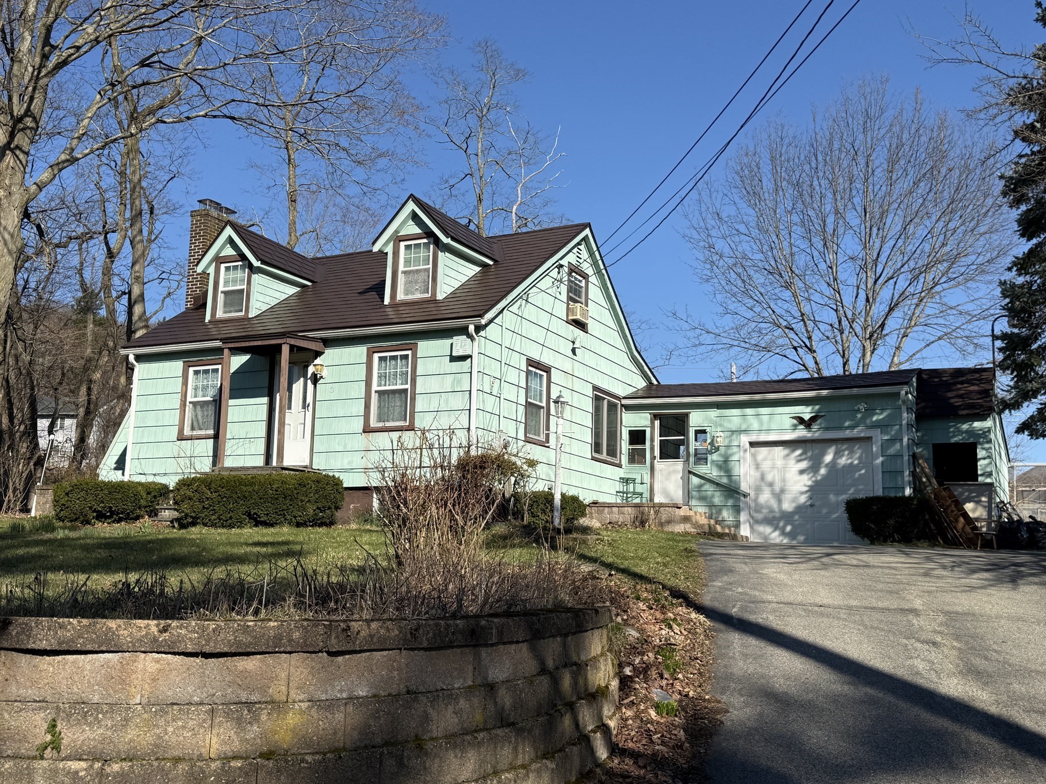 3 Ferry Rd, Haverhill, MA 01835