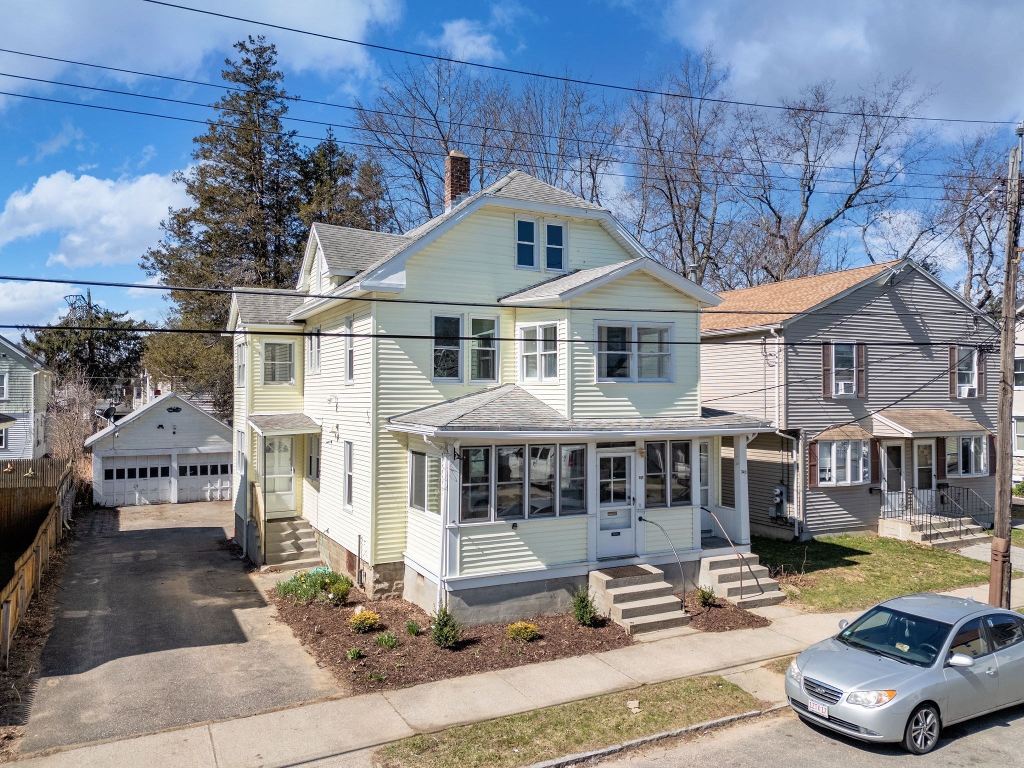 242 Commonwealth Ave, Springfield, MA 01108