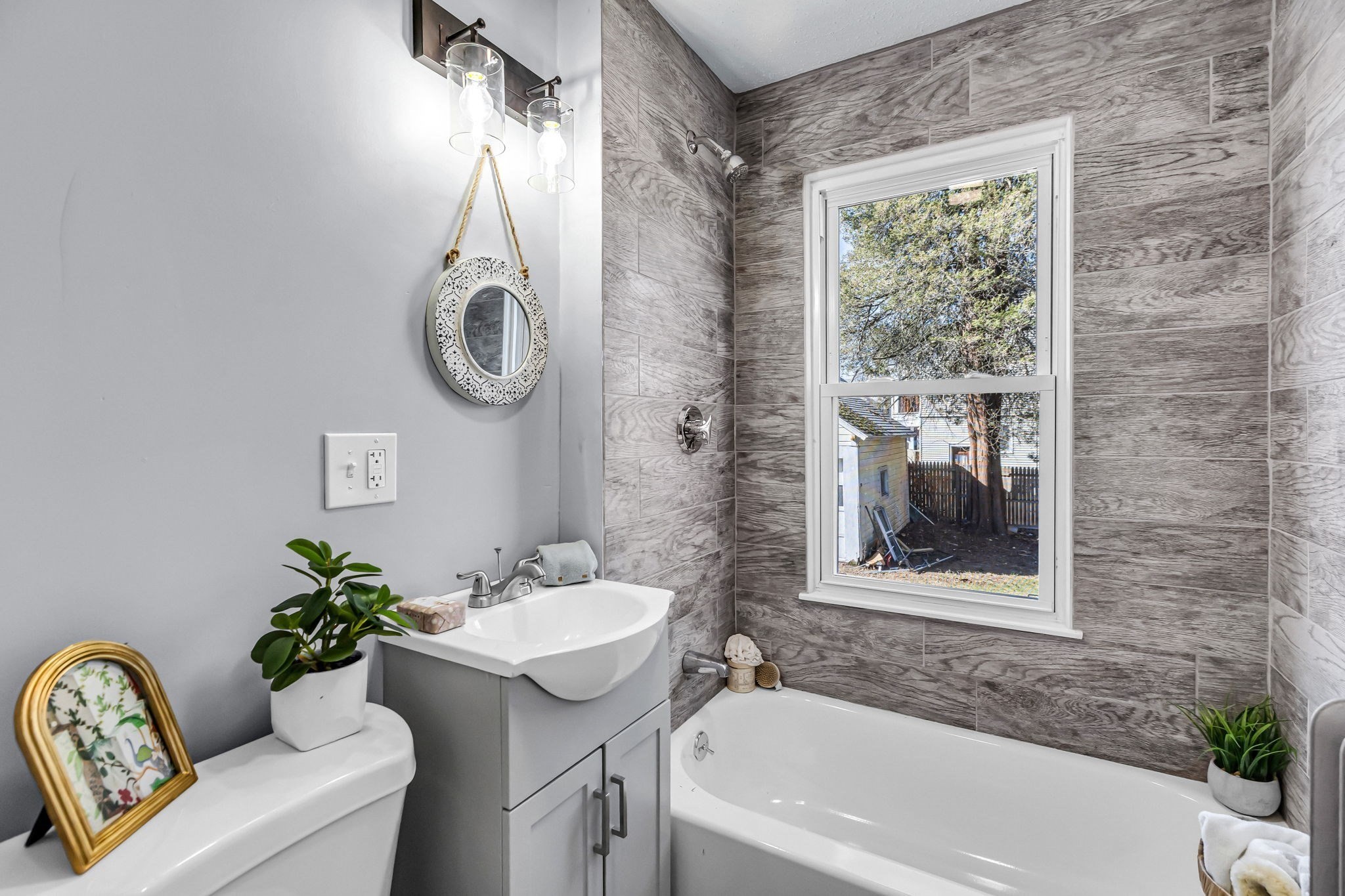 242 Commonwealth Avenue, Springfield, MA 01108 - Image 12