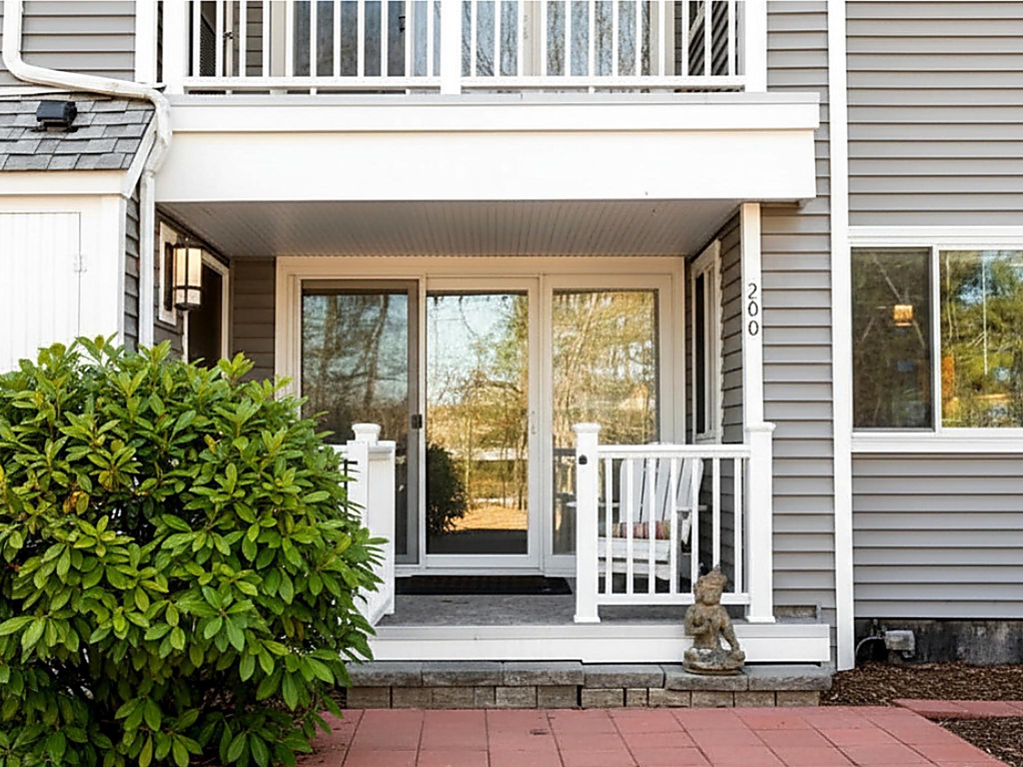 255 North Rd Unit 200, Chelmsford, MA 01824