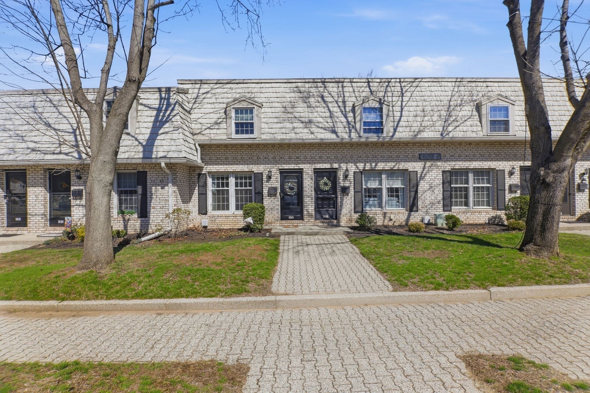 102 Corey Colonial Unit 102, Agawam, MA 01001