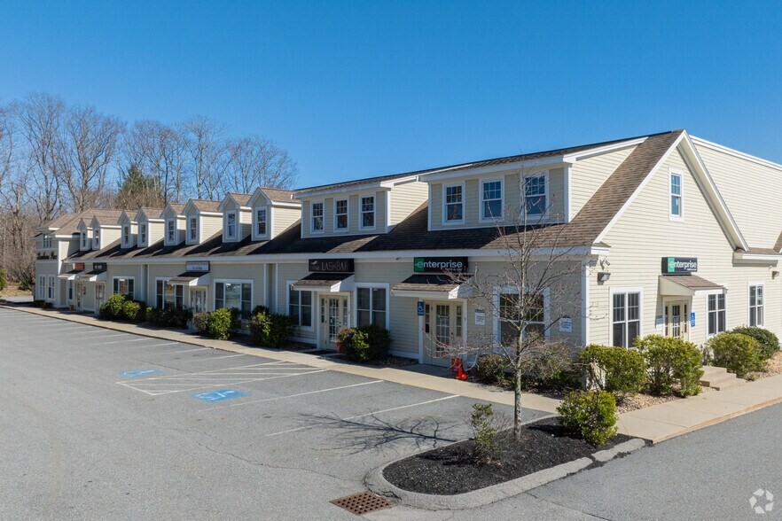 290 Littleton Unit 1A, Chelmsford, MA 01824