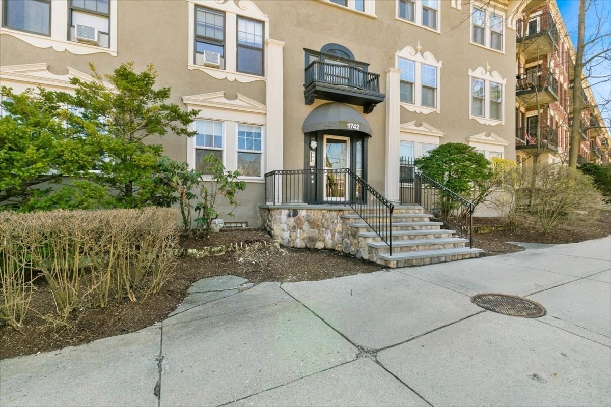 1742 Commonwealth Ave Unit 2, Boston College, Boston, MA 02135 - Image 2