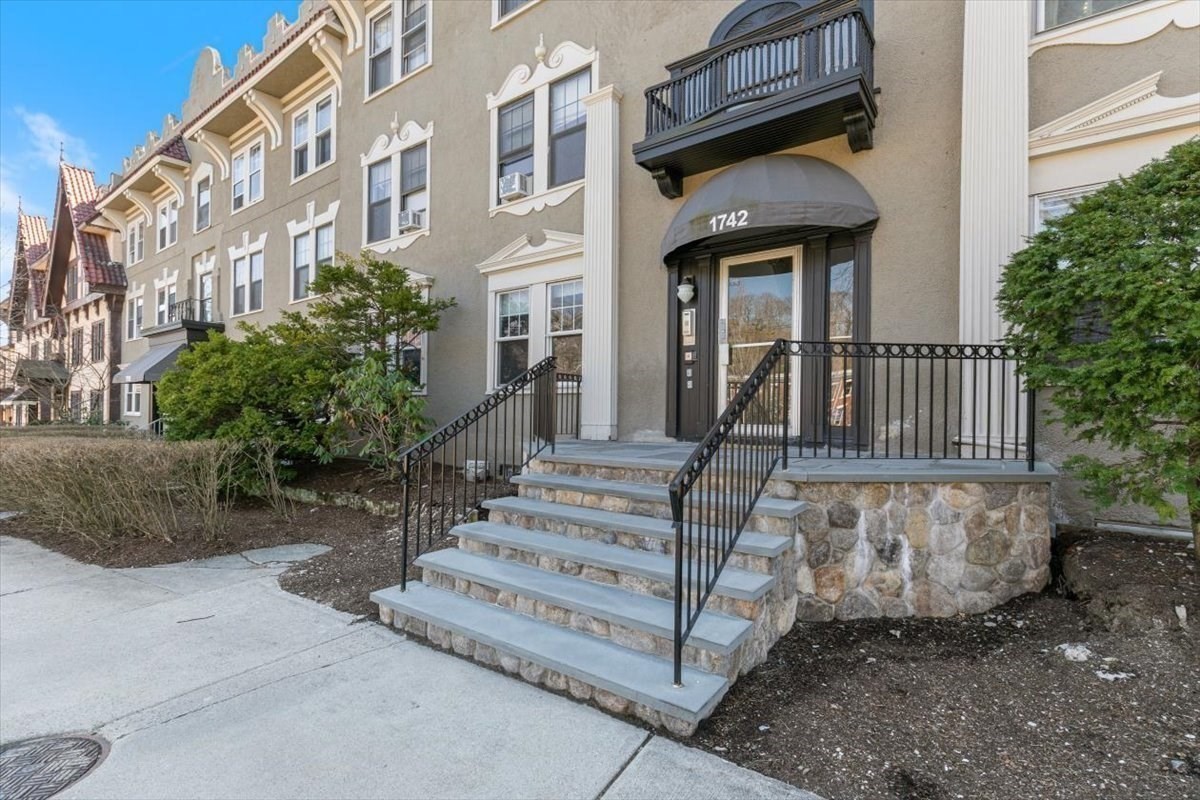 1742 Commonwealth Ave Unit 2, Boston College, Boston, MA 02135 - Image 3
