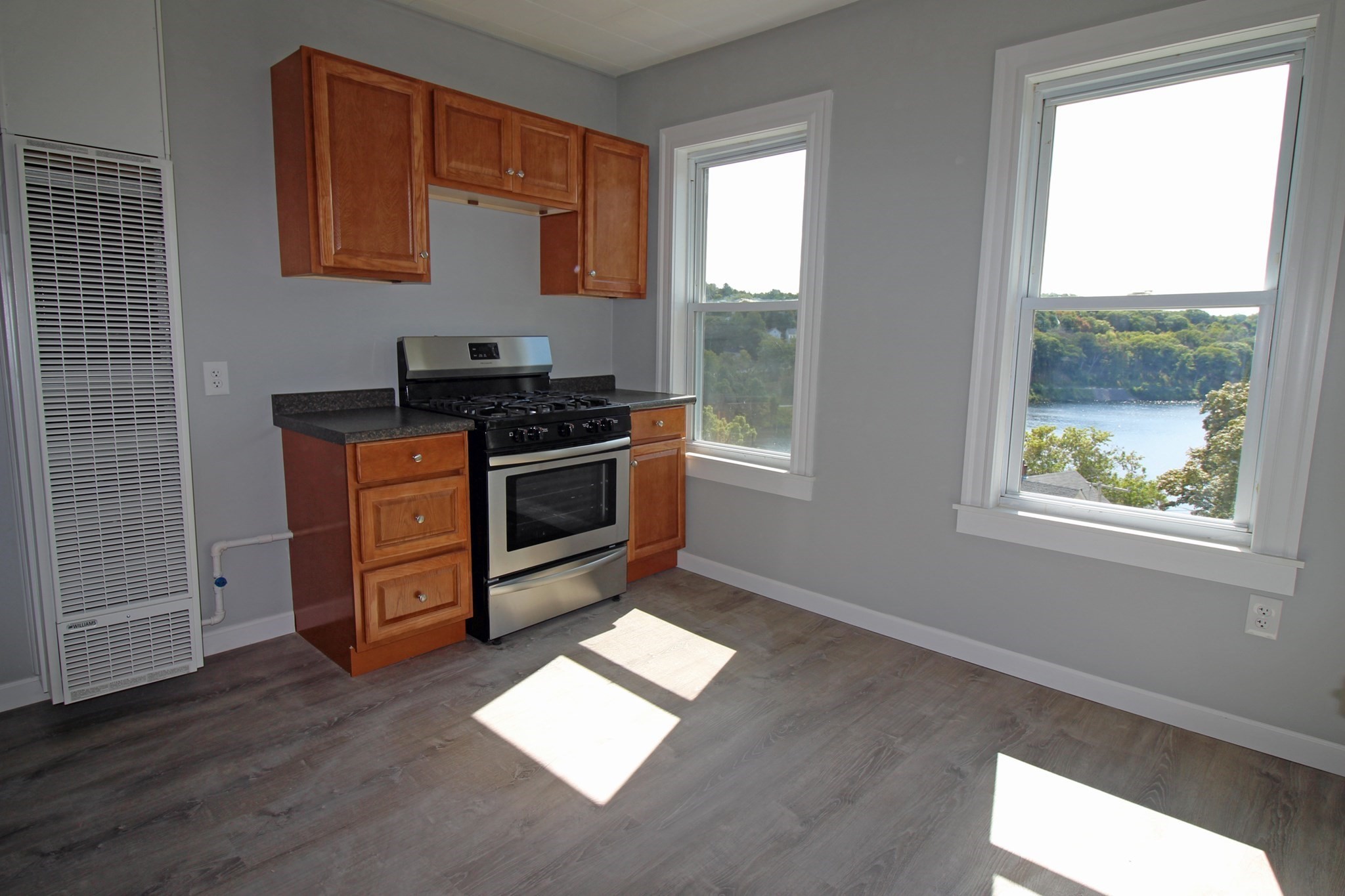 125 Grove St, Clinton, MA 01510 - Image 3