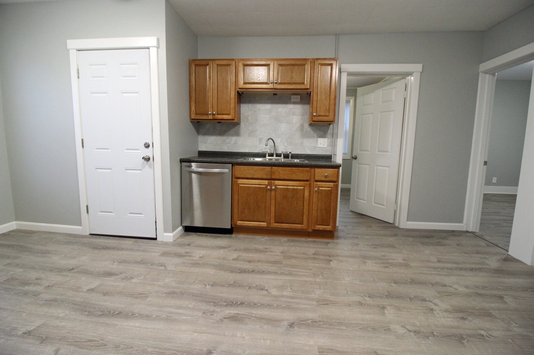 125 Grove St, Clinton, MA 01510 - Image 5