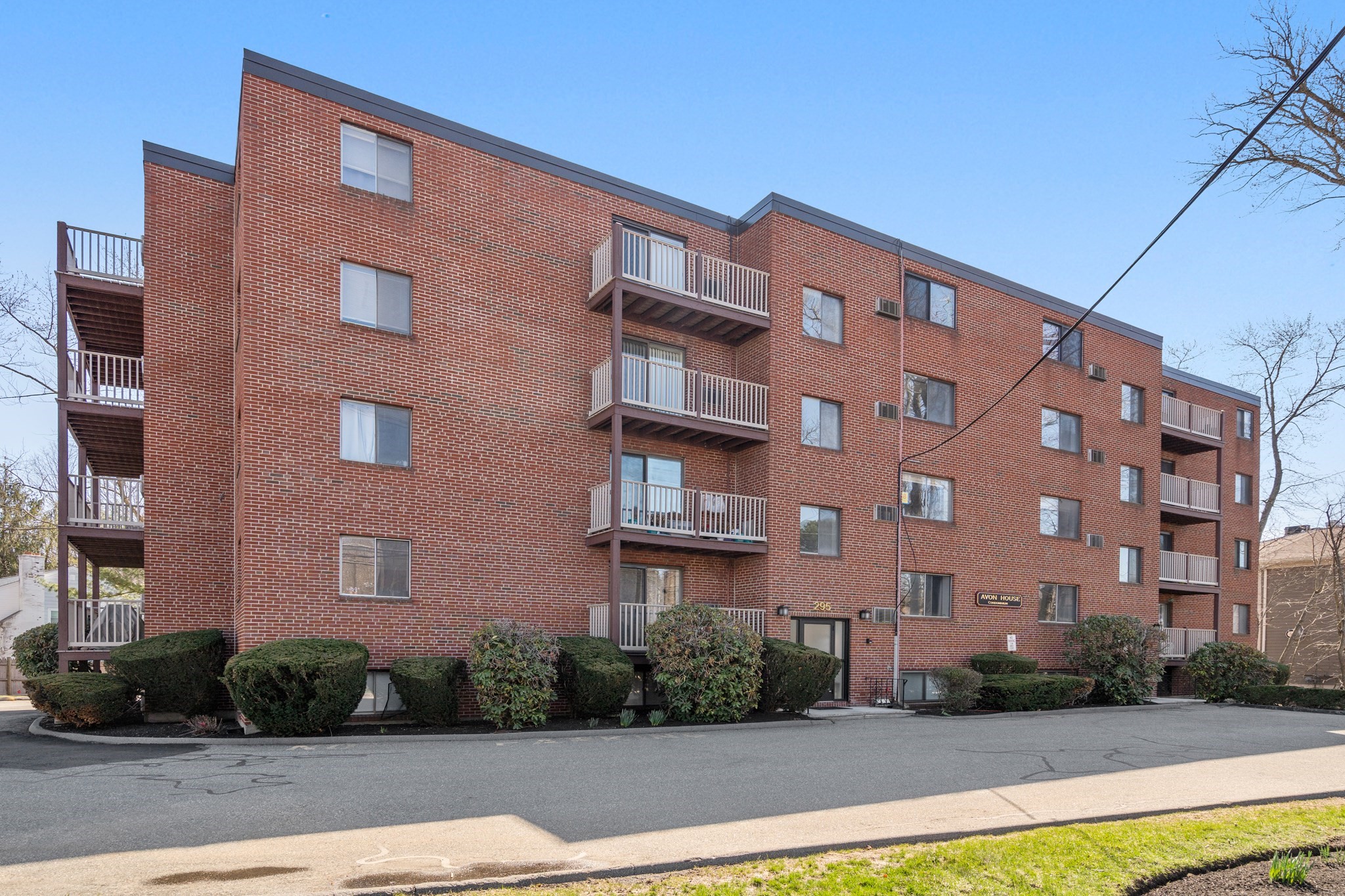 295 Main Street Unit 16, Reading, MA 01867