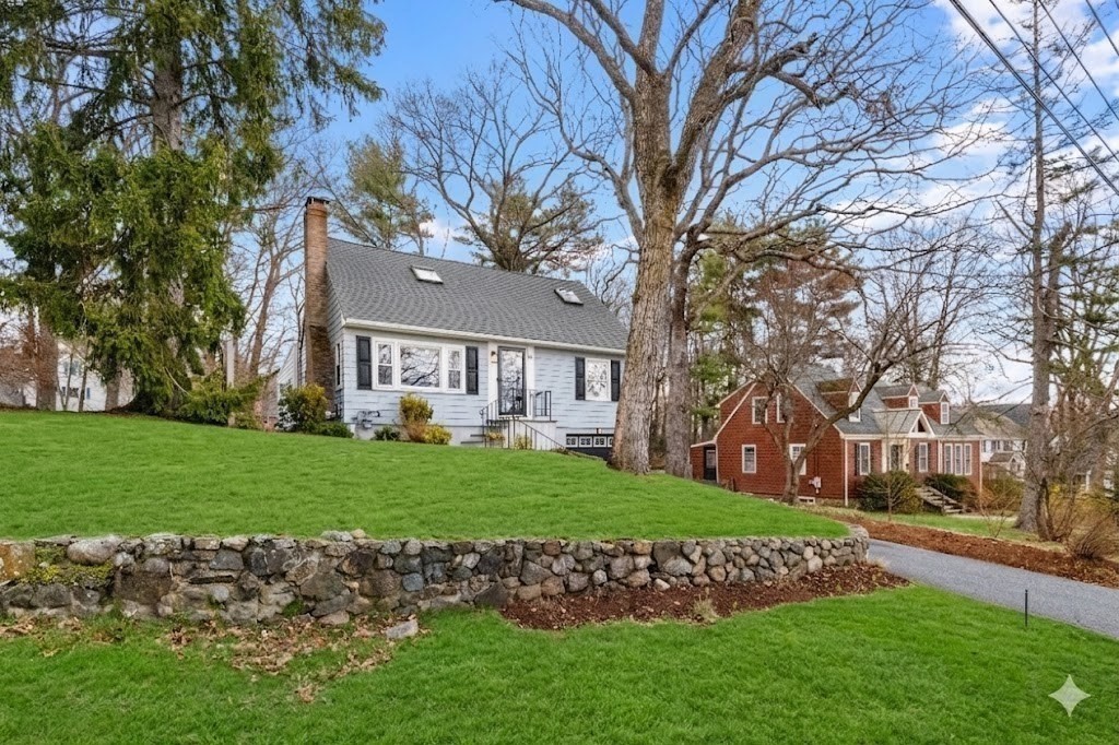 46 Bridge St, Lexington, MA 02421