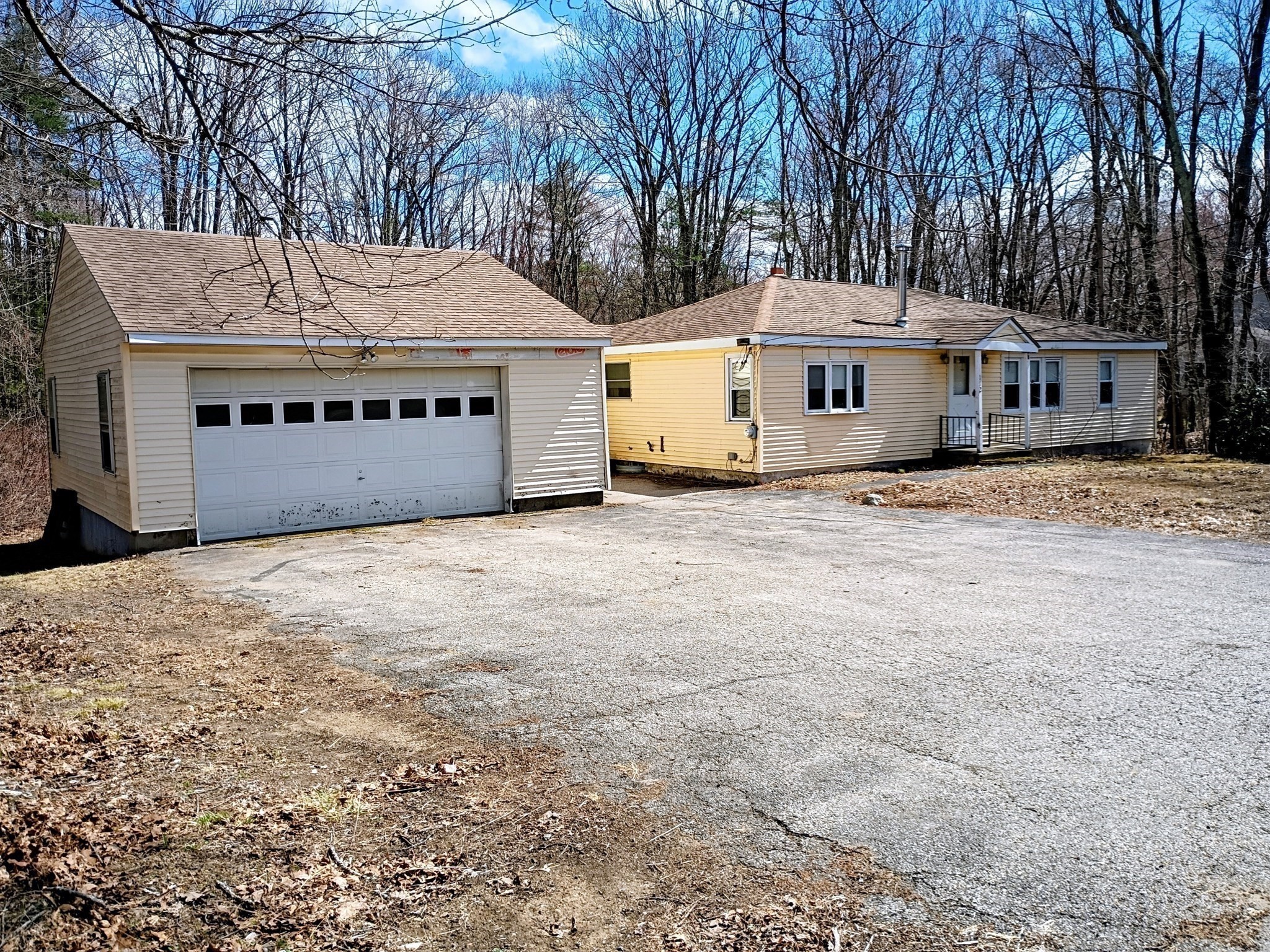 112 Mannville St, Leicester, MA 01524