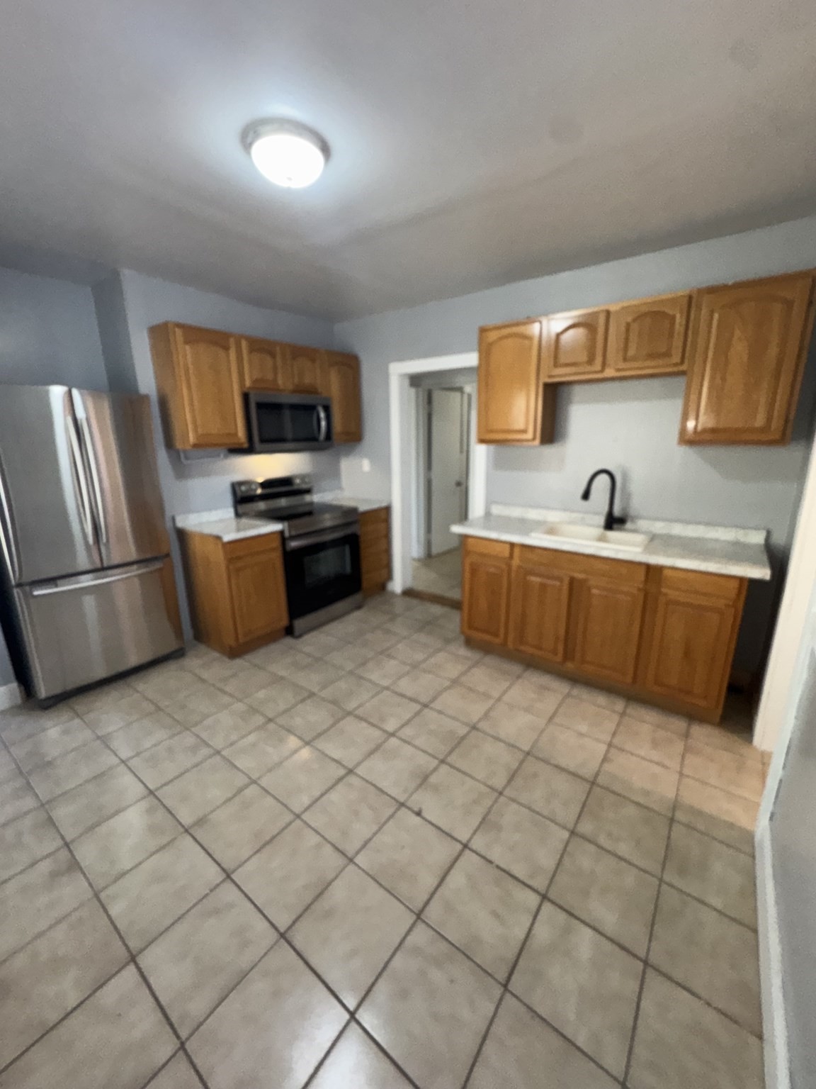 37 Dawes St, Springfield, MA 01109 - Image 9