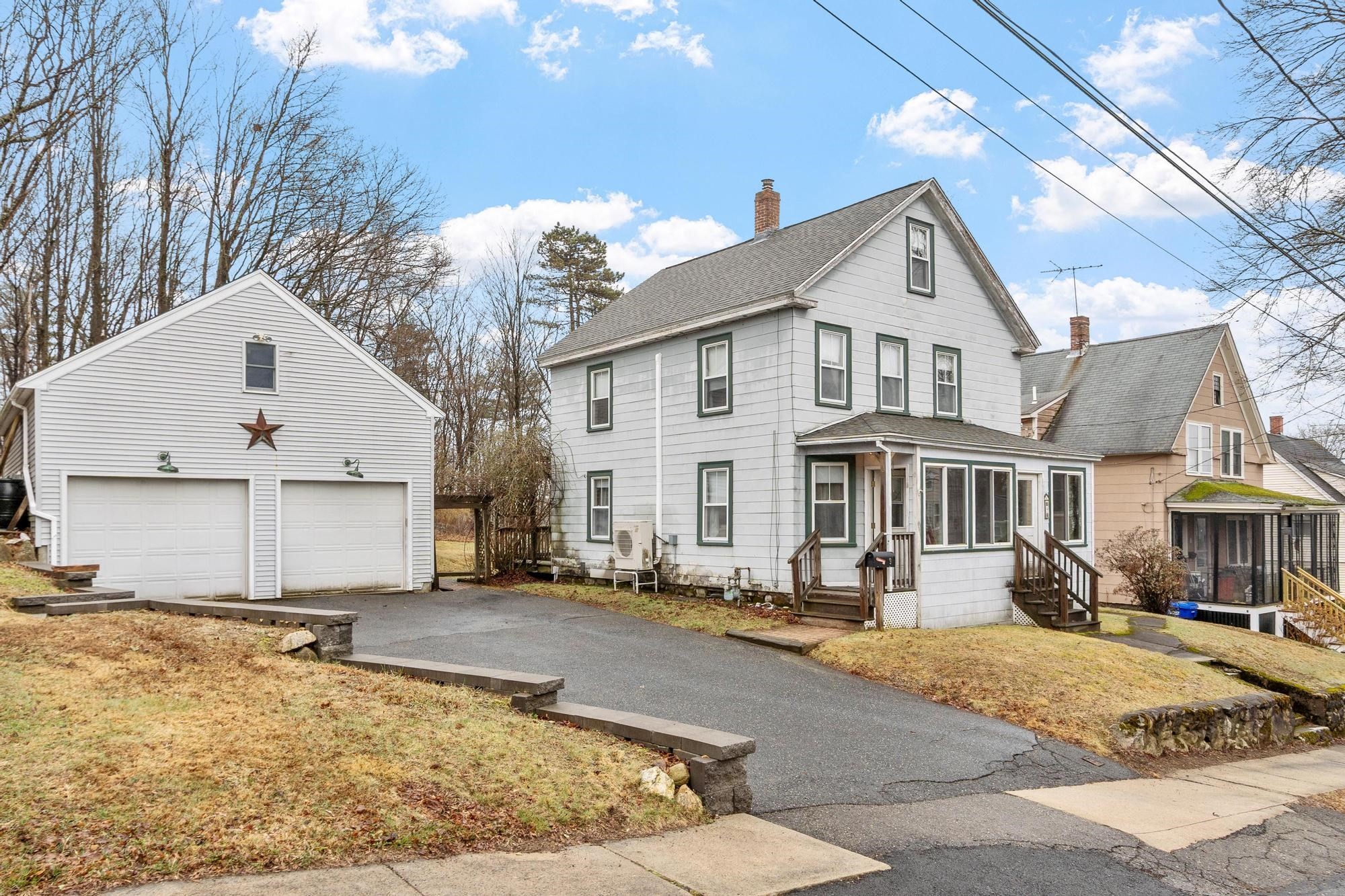 9 Fairfield St, Maynard, MA 01754