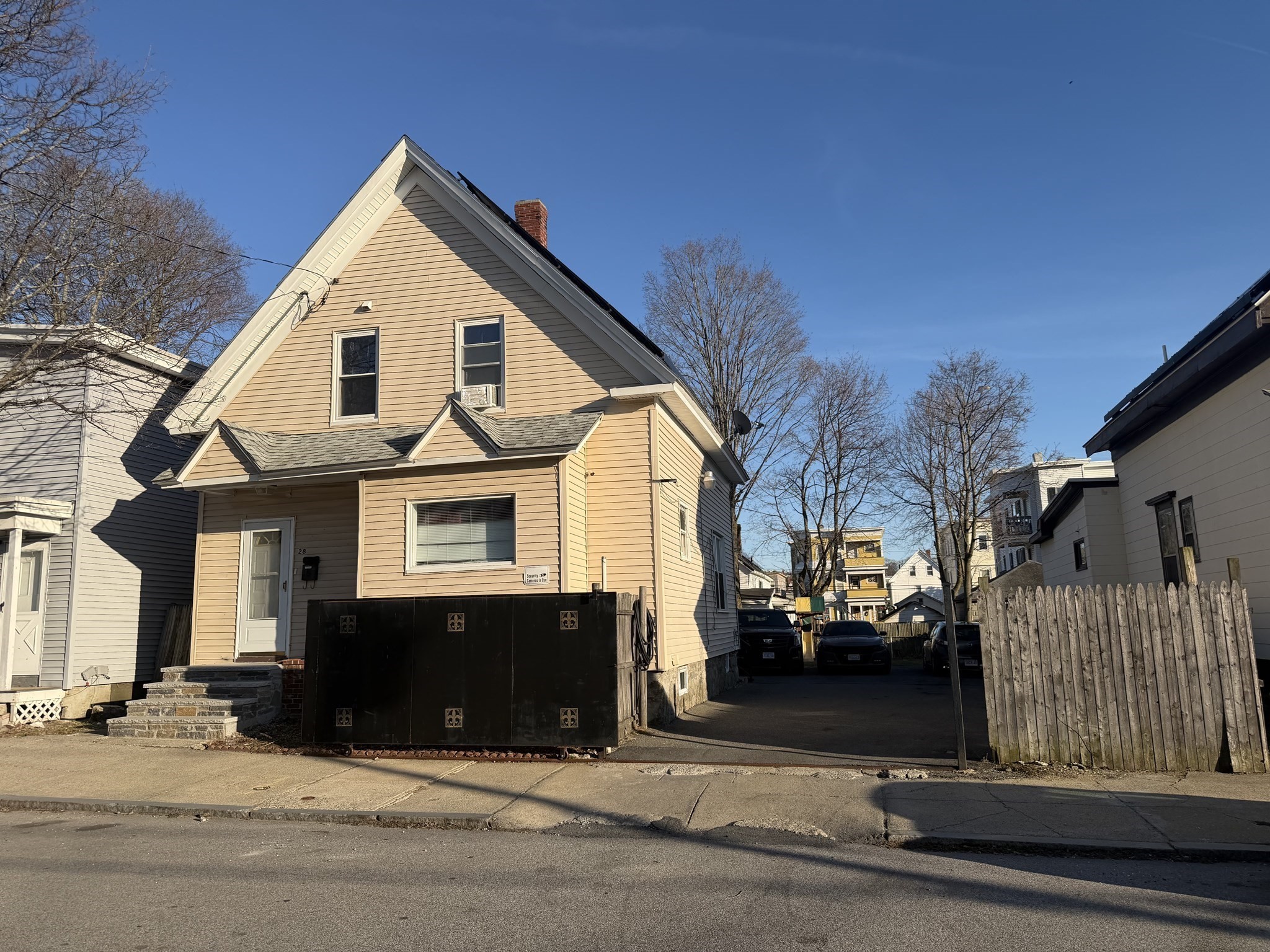 28 Chester St, Lawrence, MA 01843