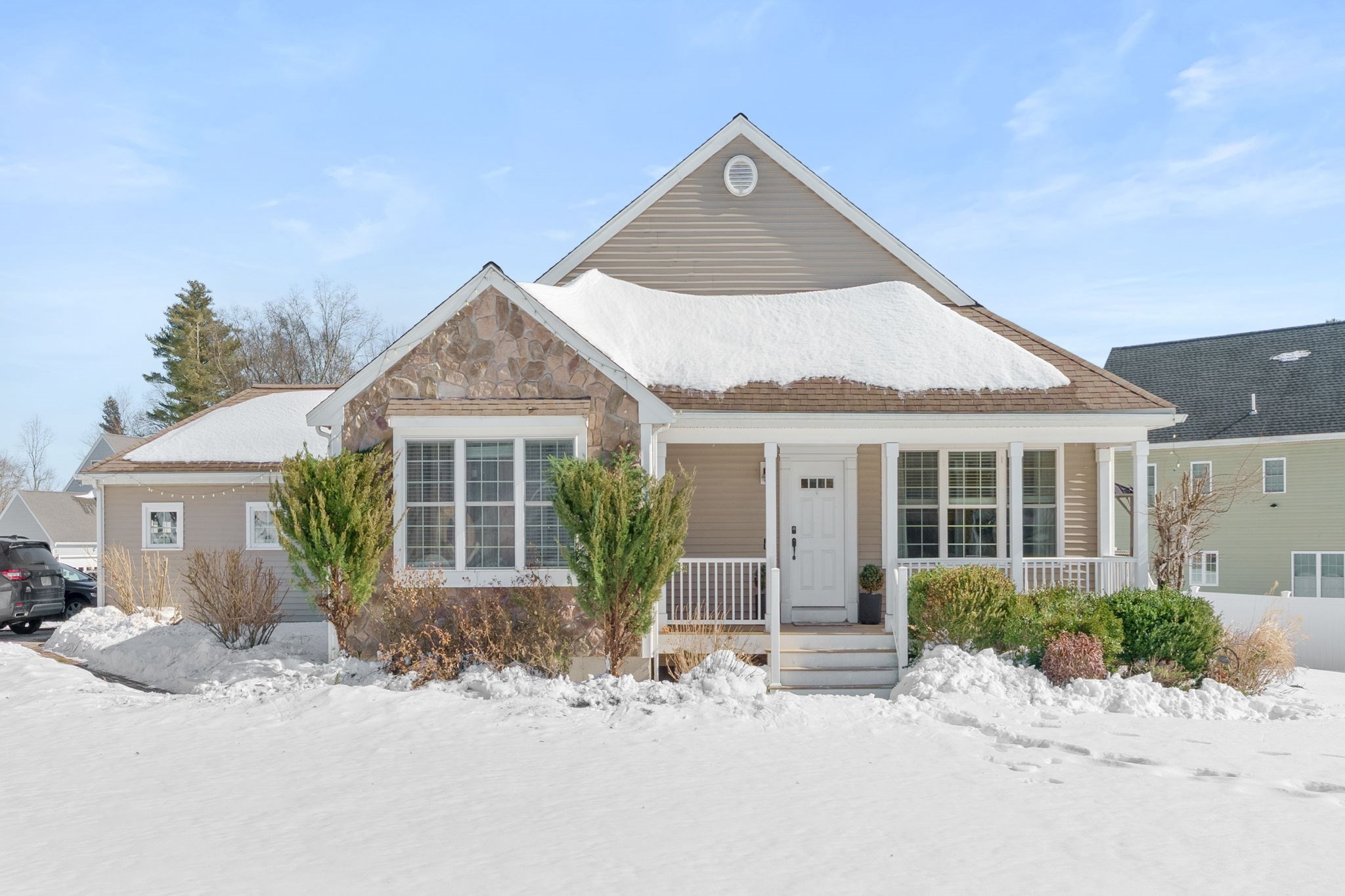 3 Parkview Ln, Brockton, MA 02302