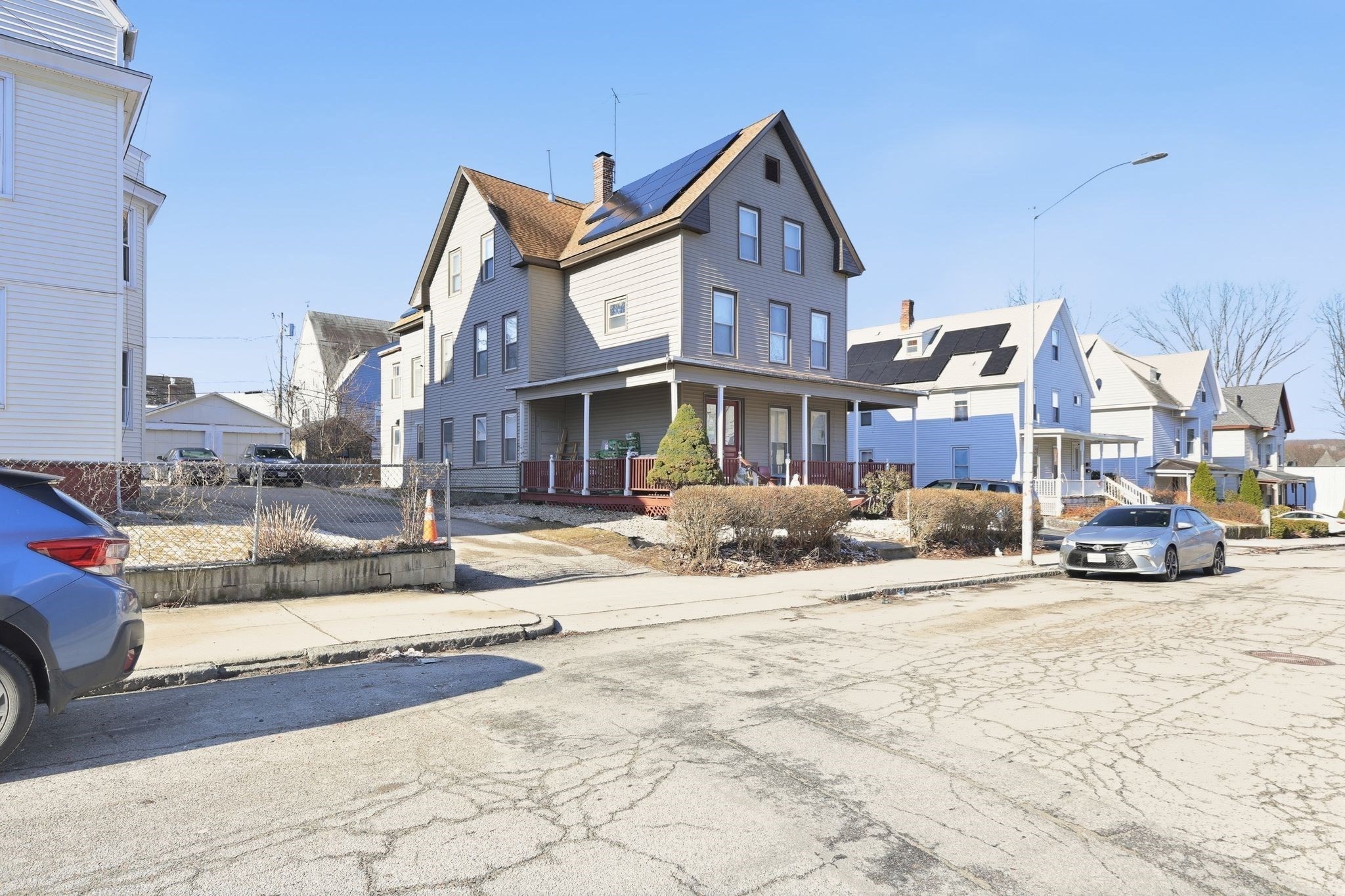8 Lowell St, Worcester, MA 01603 - Image 2