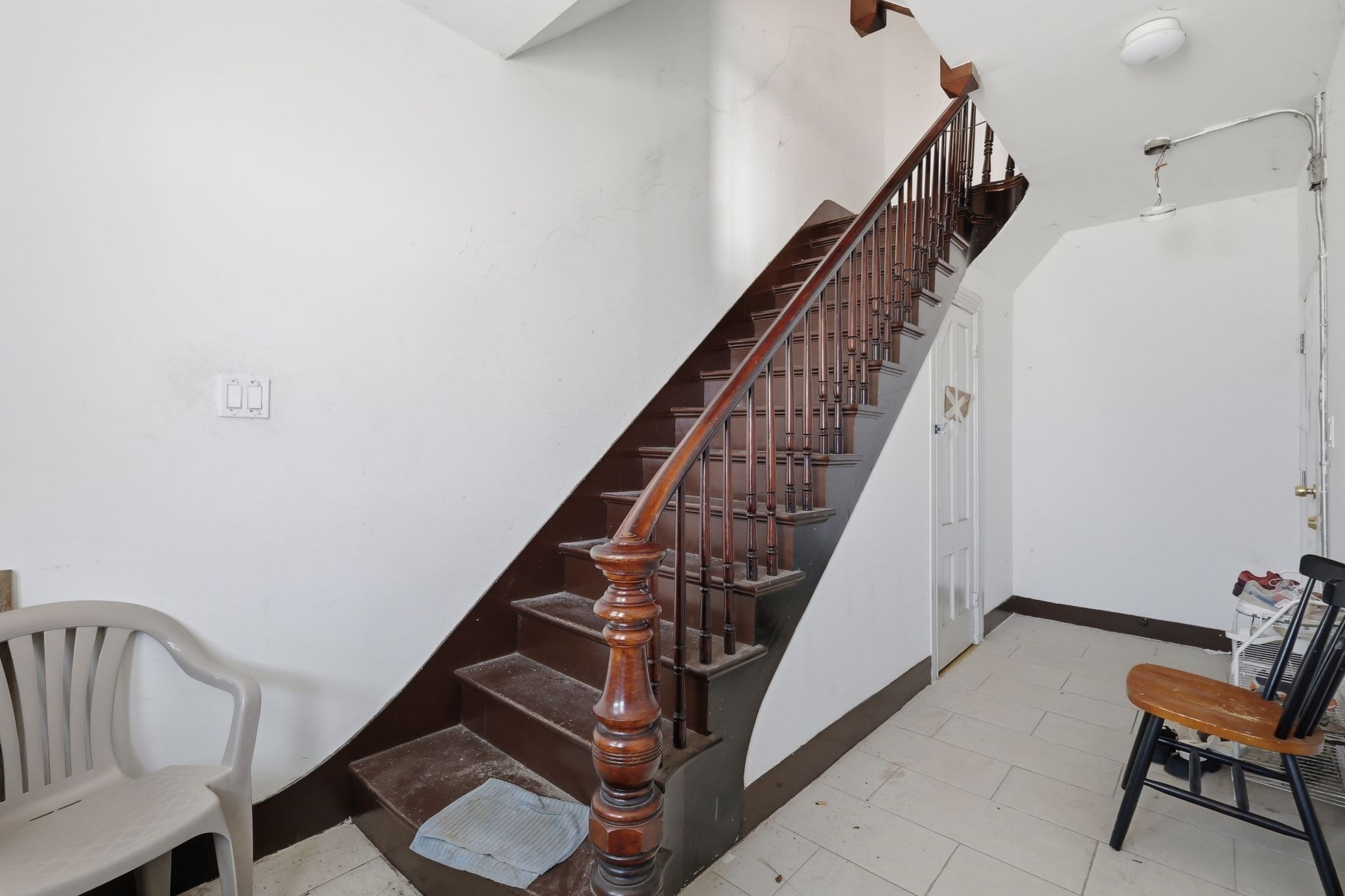8 Lowell St, Worcester, MA 01603 - Image 11