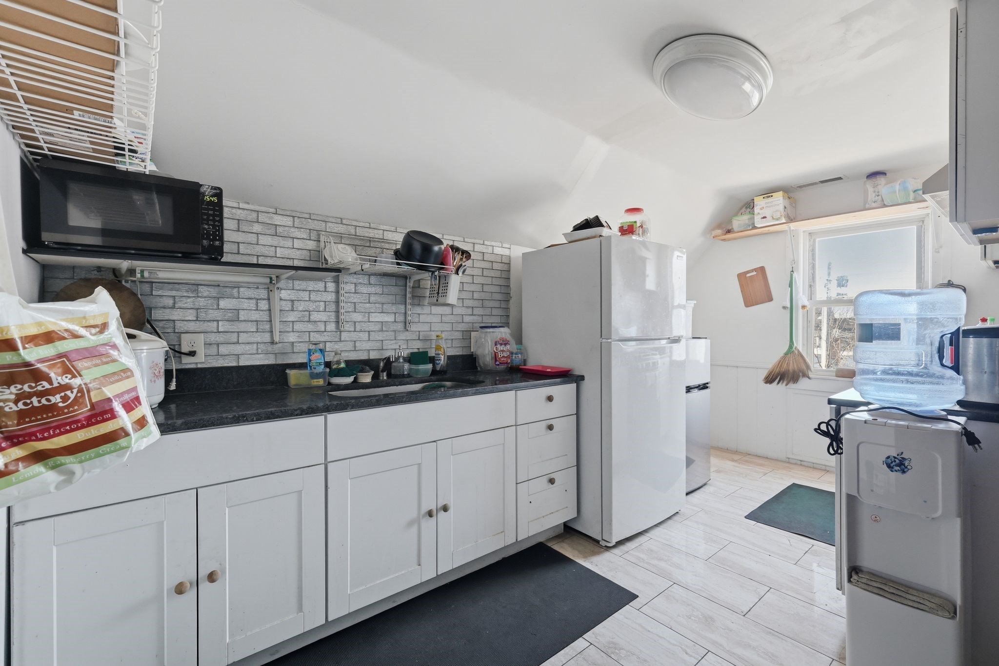 8 Lowell St, Worcester, MA 01603 - Image 30
