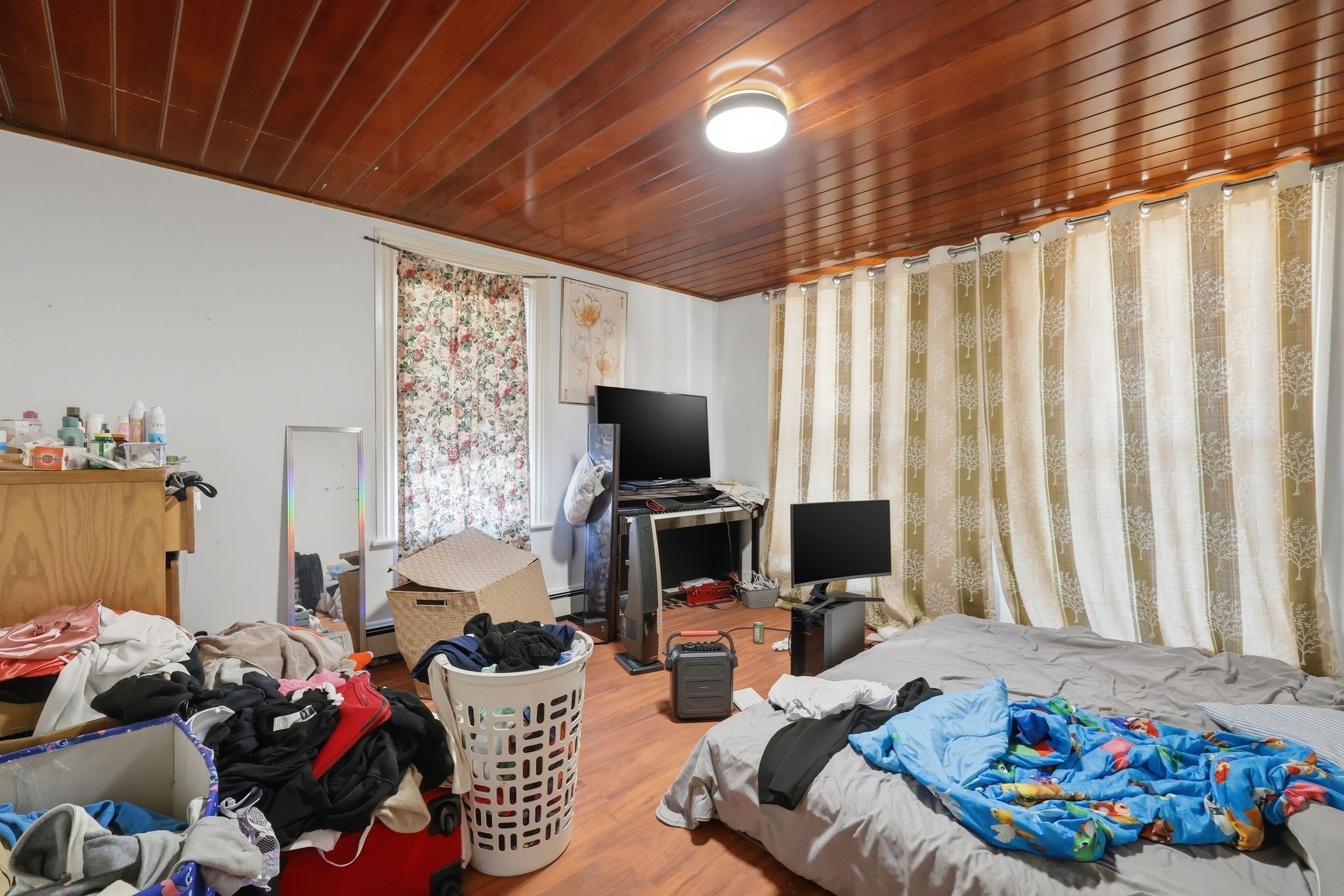8 Lowell St, Worcester, MA 01603 - Image 8