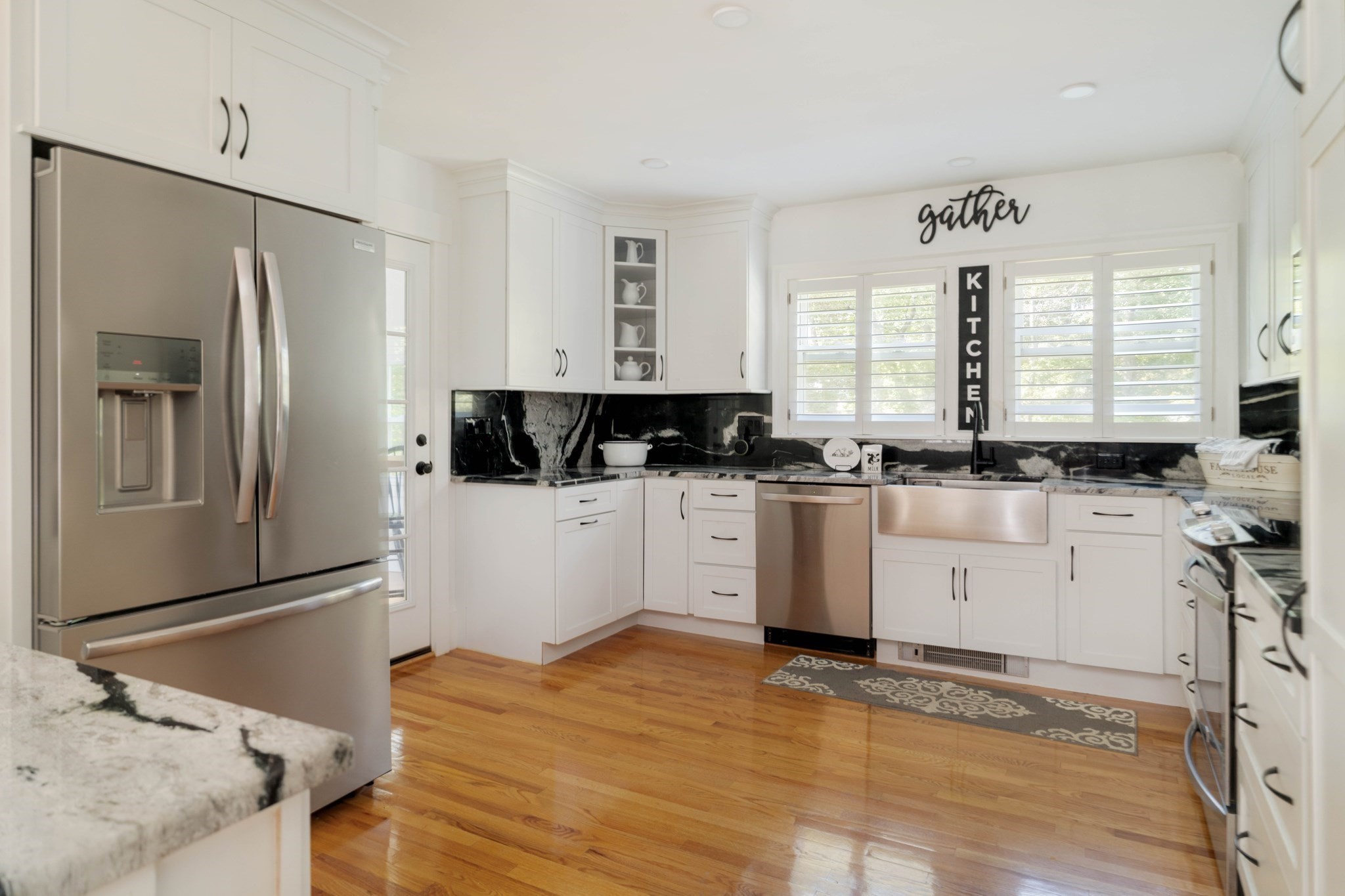 106 Elm St, Stoneham, MA 02180 - Image 3