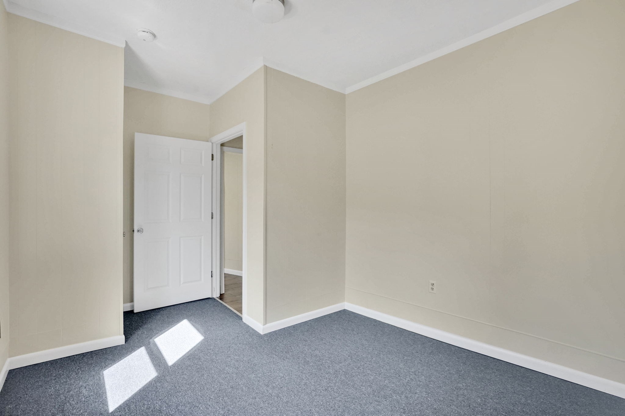 748 Grattan Street, Chicopee, MA 01013 - Image 12